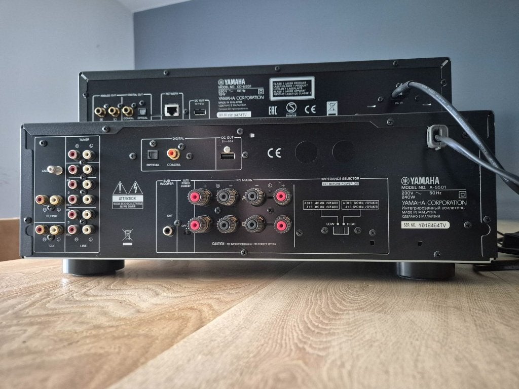 Foto 5 van Yamaha Versterker, met CD/netwerk speler met Boston boxen.