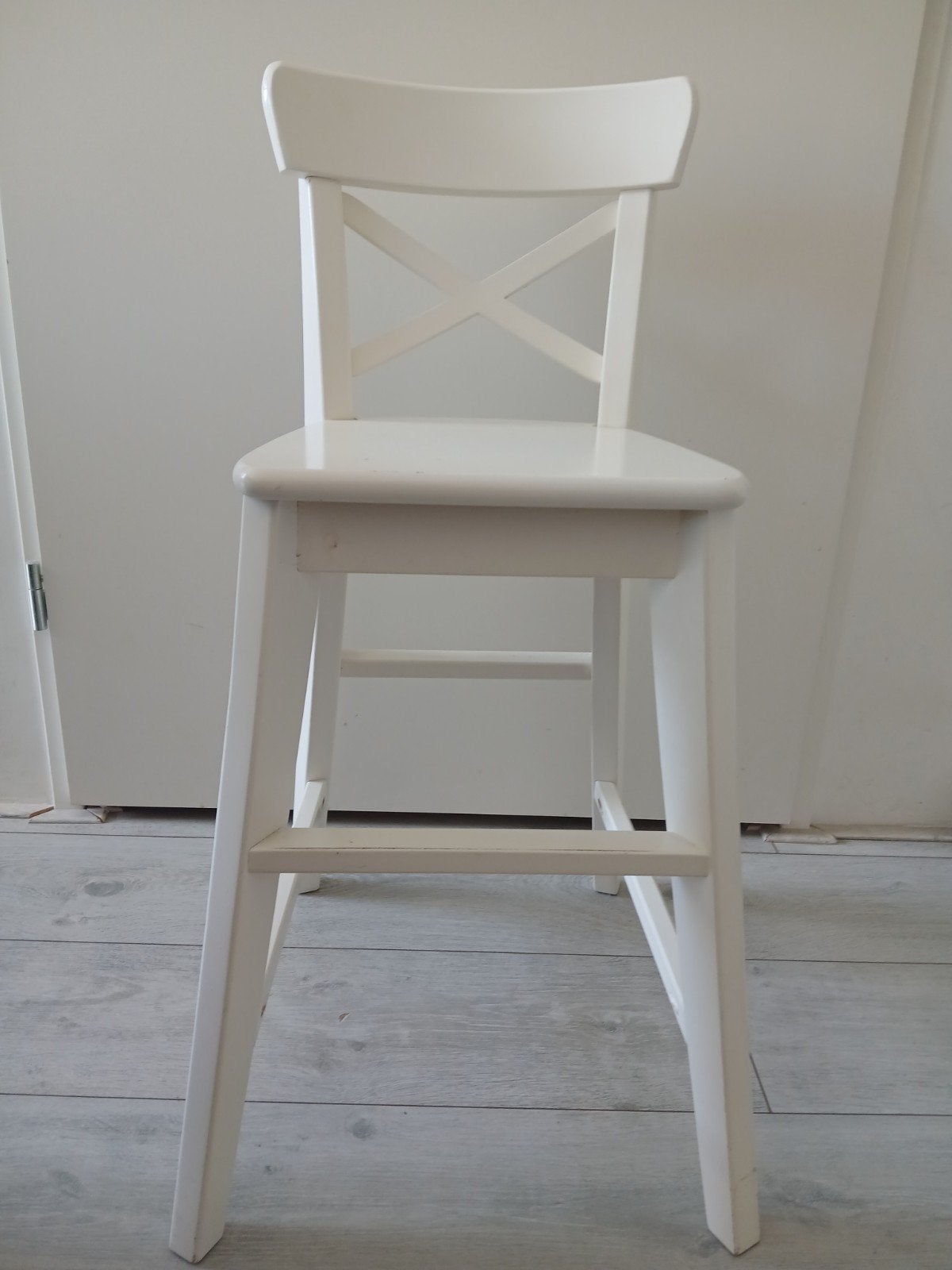 Nette witte IKEA Ingolf kinderstoel (model 20948), Ophalen, Gebruikt, Meegroeistoel
