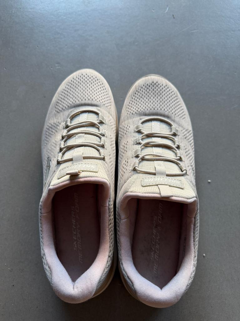 Skechers sneakers maat 40, Ophalen of Verzenden, Gedragen, Beige, Sneakers of Gympen