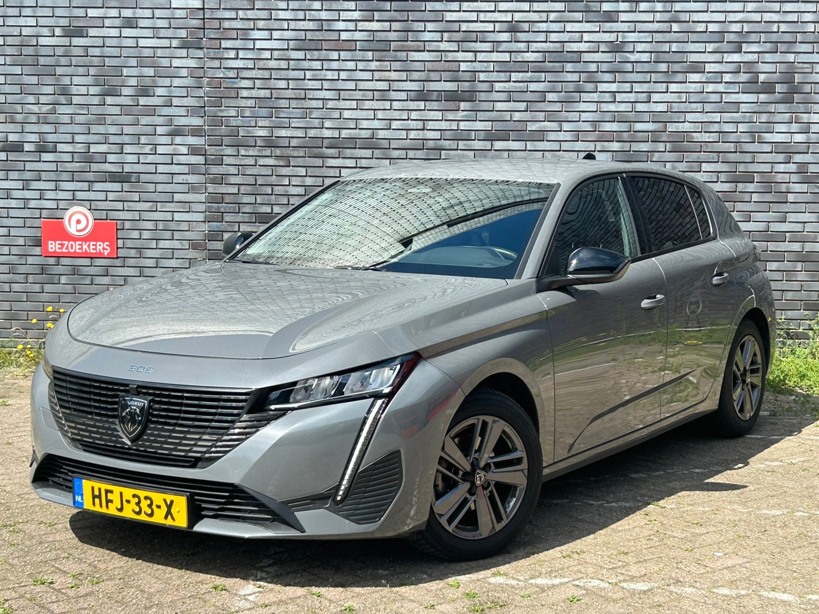 Peugeot 308 1.2 Puretech 130pk Allure automaat 2024, Auto's, Peugeot, 1263 kg, 1199 cc, Leder en Stof, Lichtsensor
