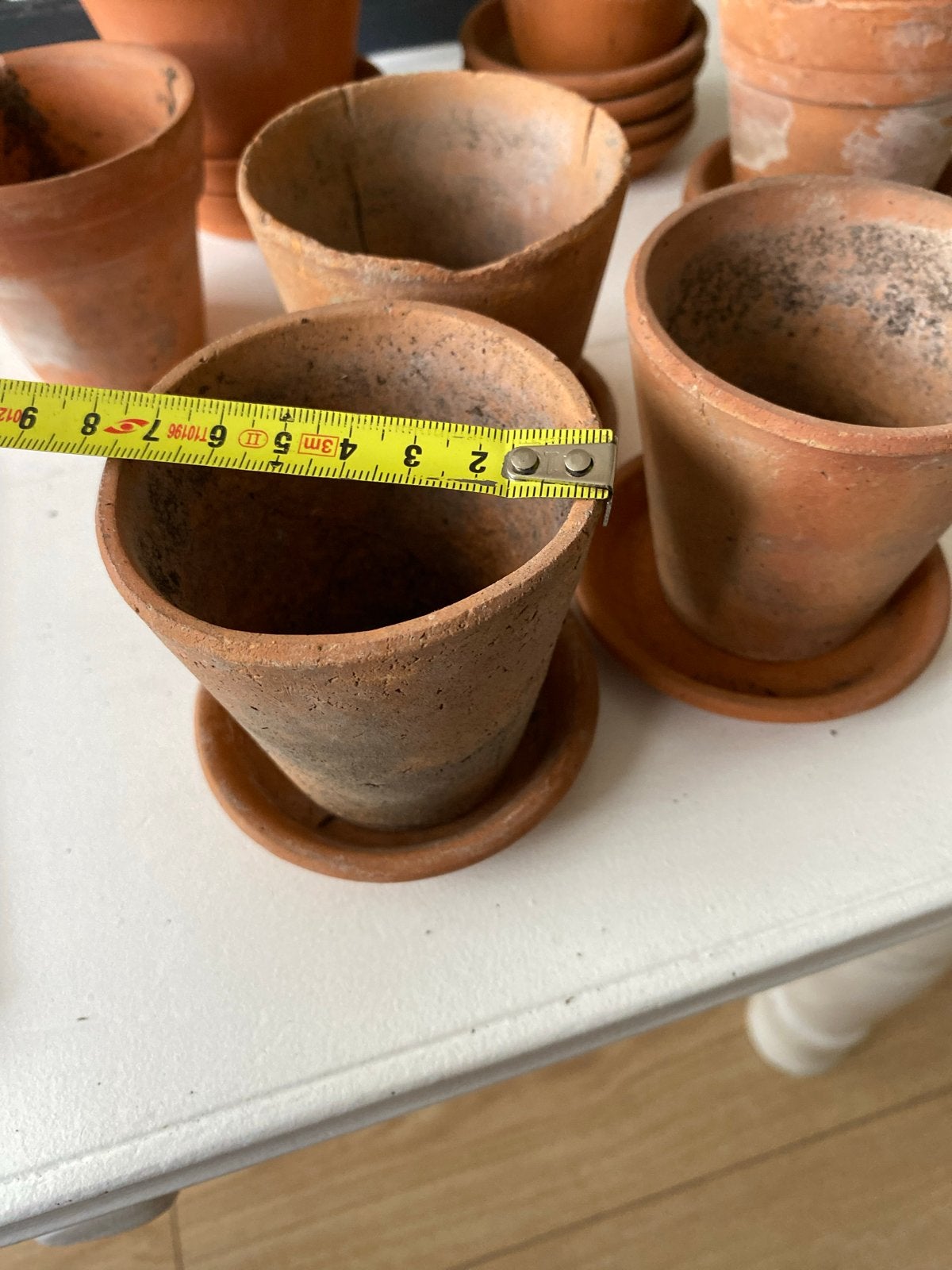 12 terracotta potjes met schotel - diverse maten, Tuin en Terras, Bloempotten, Ophalen, Gebruikt, Rond, Binnen