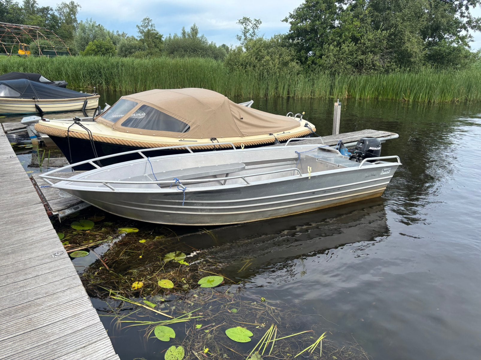 Nette Qwest aluminium boot met 8 pk Mercury!, Watersport en Boten, Vis- en Consoleboten, Gebruikt, Overige merken, Viertaktmotor