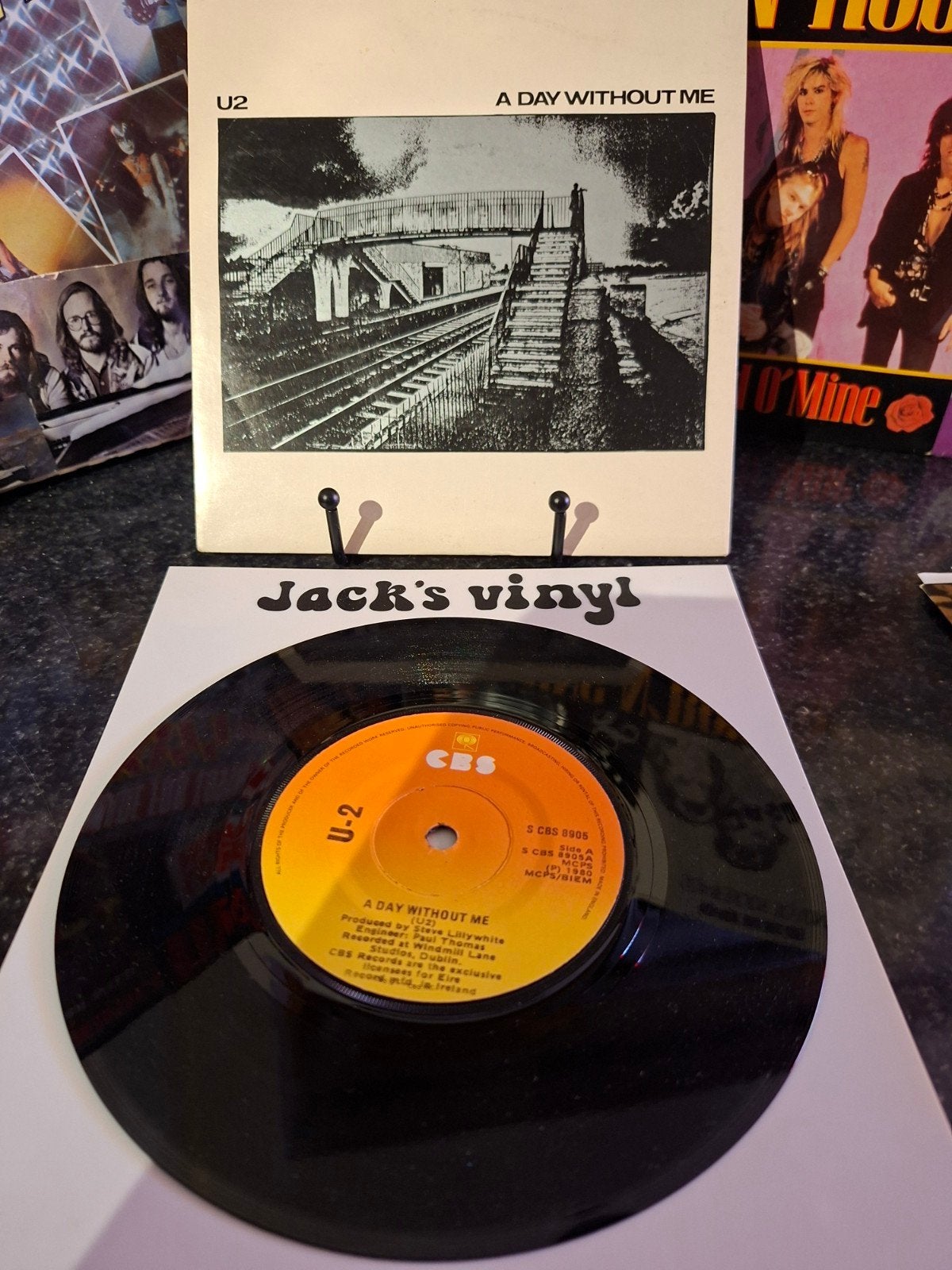 U2 - A Day Without Me (7 inch single)  1980, 7 inch, Ophalen of Verzenden, Fotohoes, Zo goed als nieuw