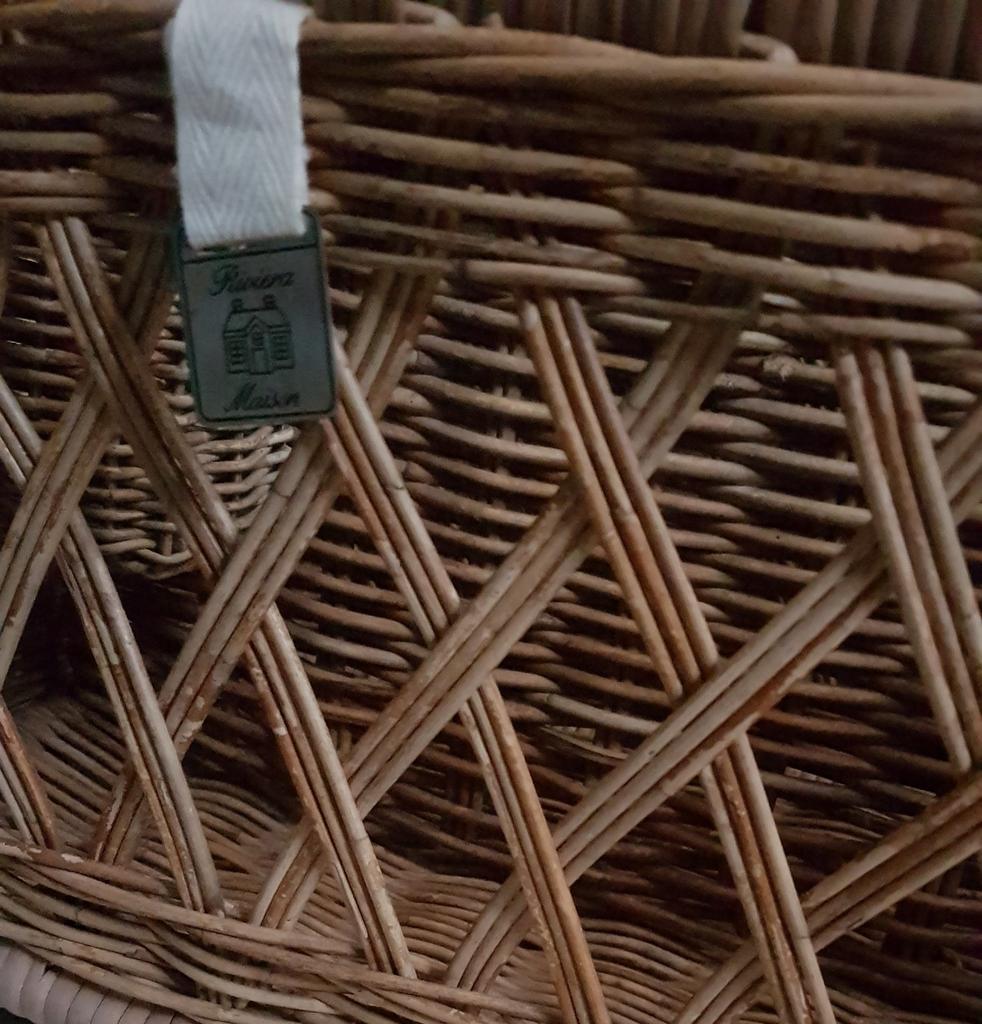 Groot Riviera maison rustic ratan lectuurmand in topstaat, Huis en Inrichting, Woonaccessoires | Krantenbakken en Lectuurbakken