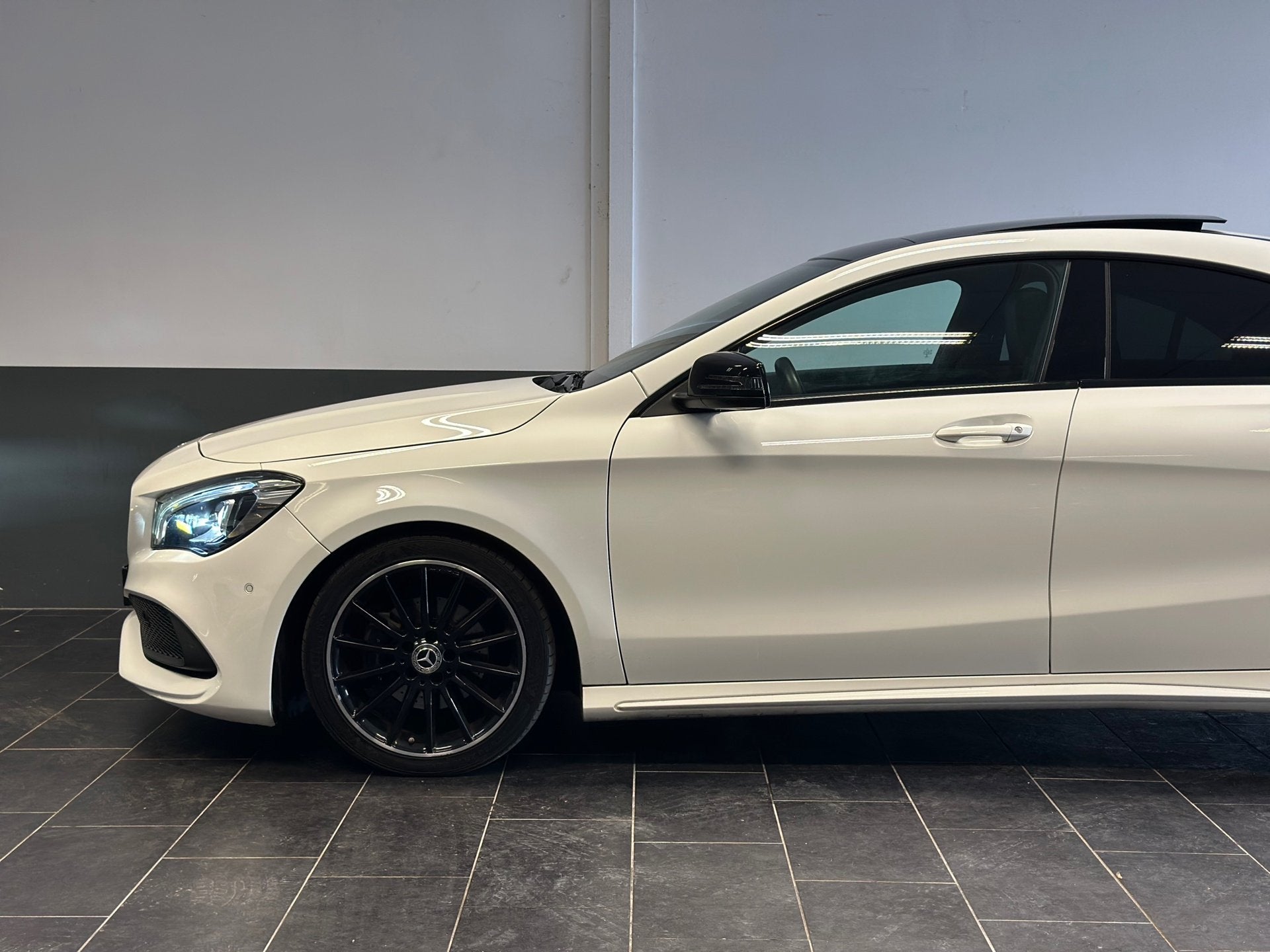 Foto 5 van Mercedes-Benz CLA-klasse 200 Business AMG , Night , Pano , F