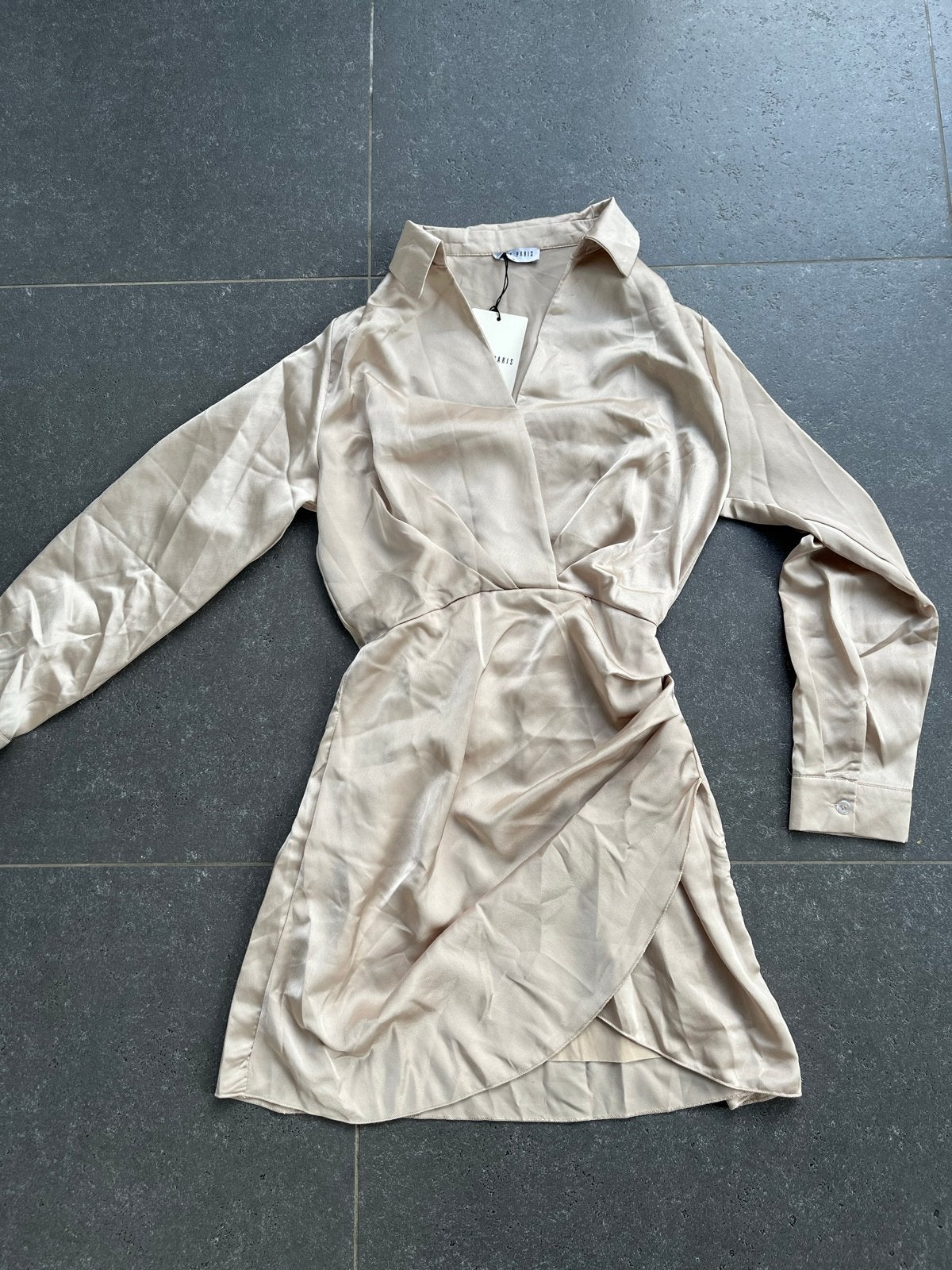 Eight Paris satijnen jurk maat M, Maat 38/40 (M), Beige, Nieuw, Ophalen of Verzenden