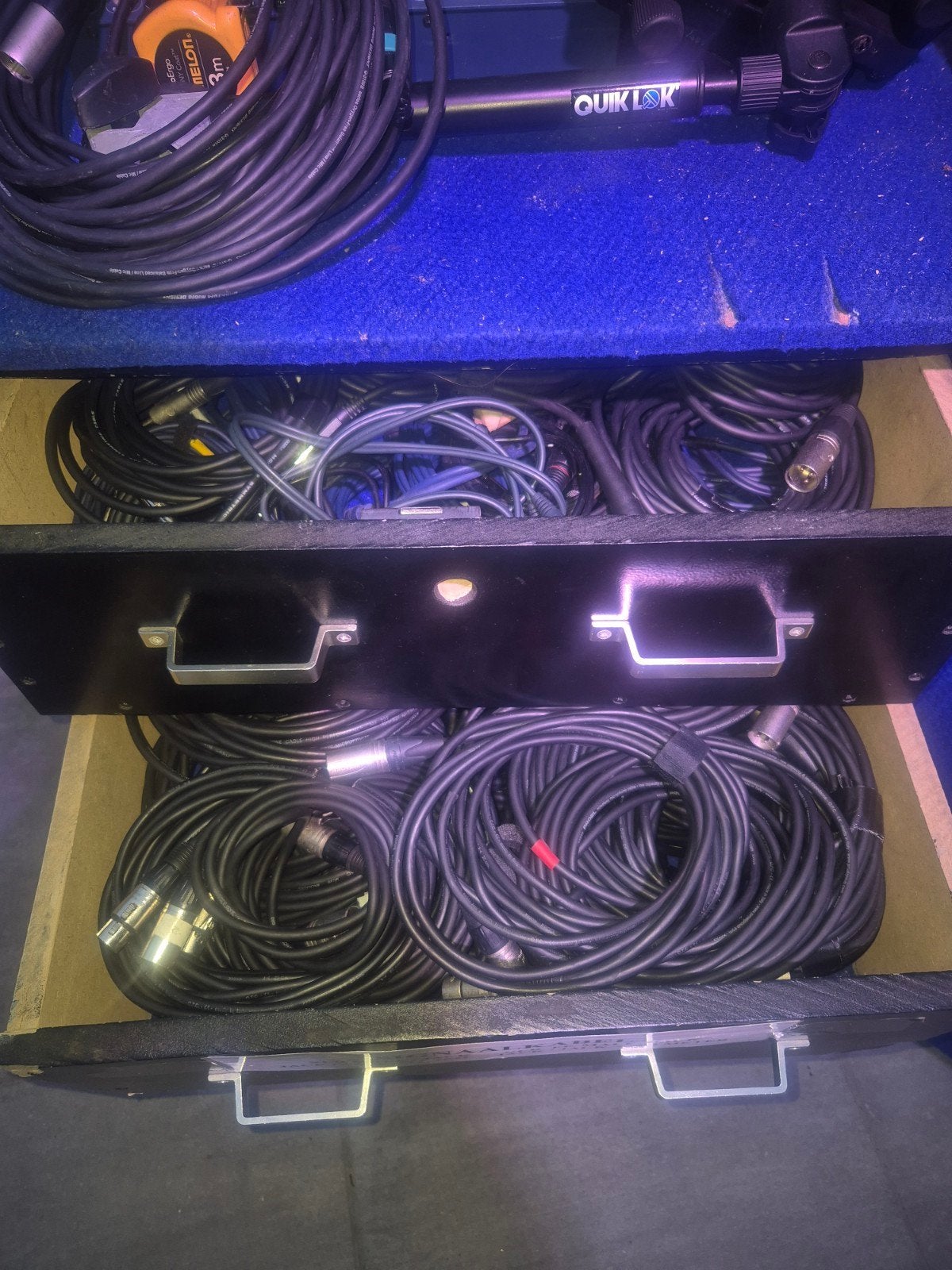 ladenkist/flightcase diverse kabels., Ophalen, Gebruikt