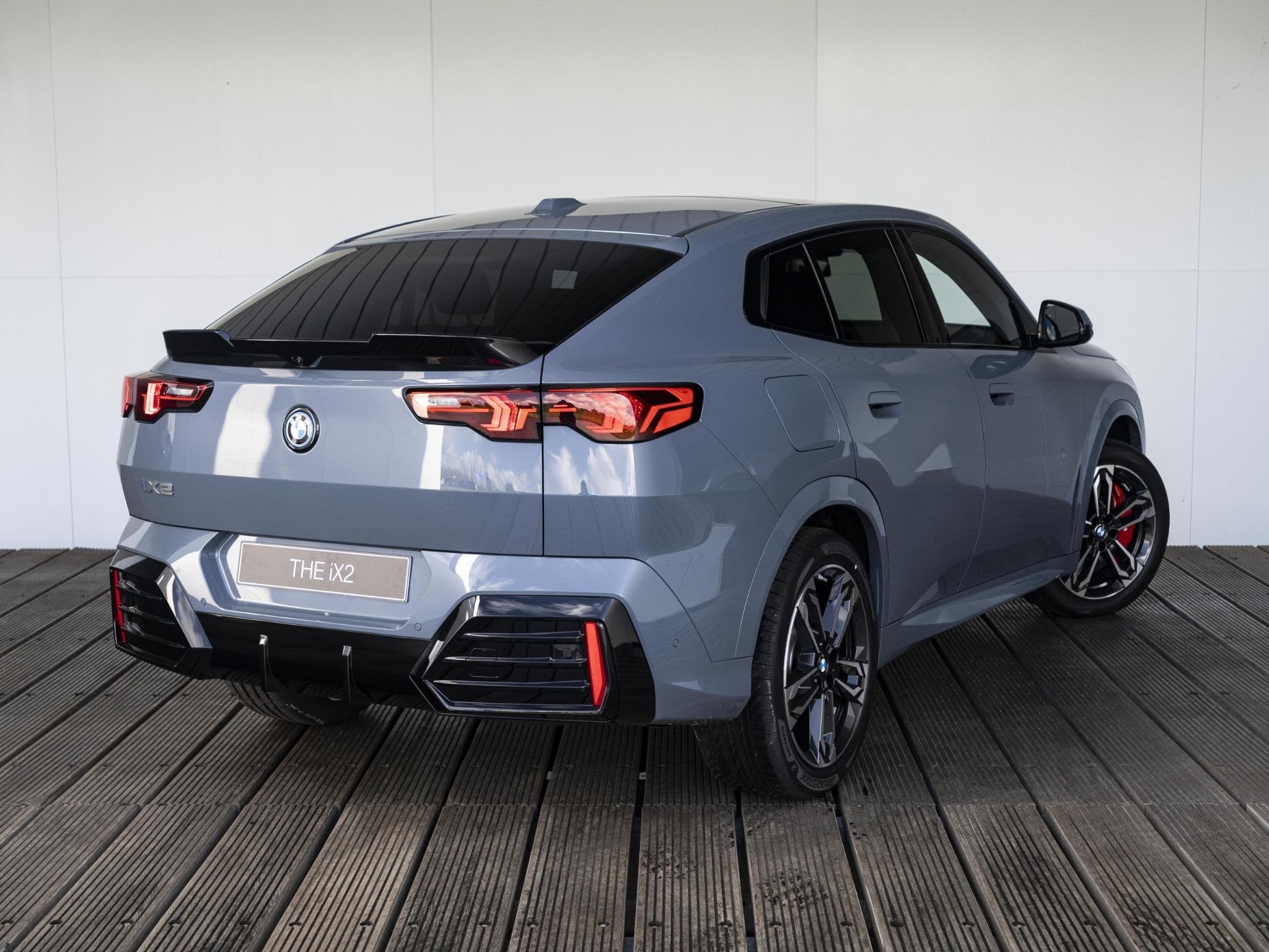 BMW iX2 xDrive30 M Sport Edition | M Sportpakket Pro | Premi, Auto's, BMW, Stof, IX2, Zwart, Overige kleuren