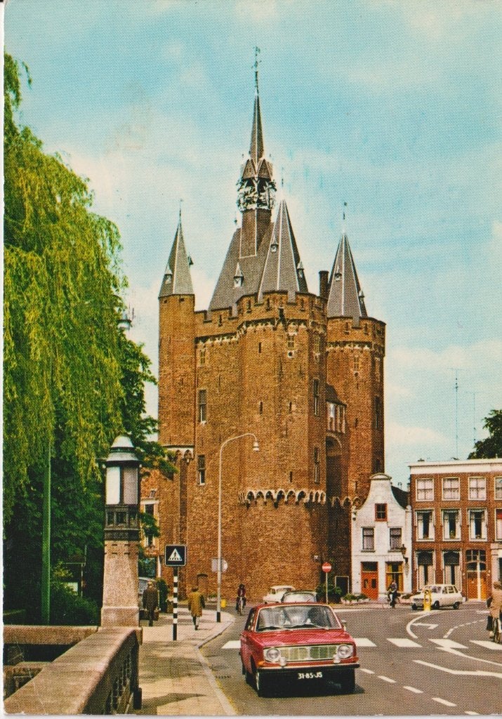 Zwolle met auto's Volvo 144, Ophalen of Verzenden, 1960 tot 1980, Gelopen, Overijssel