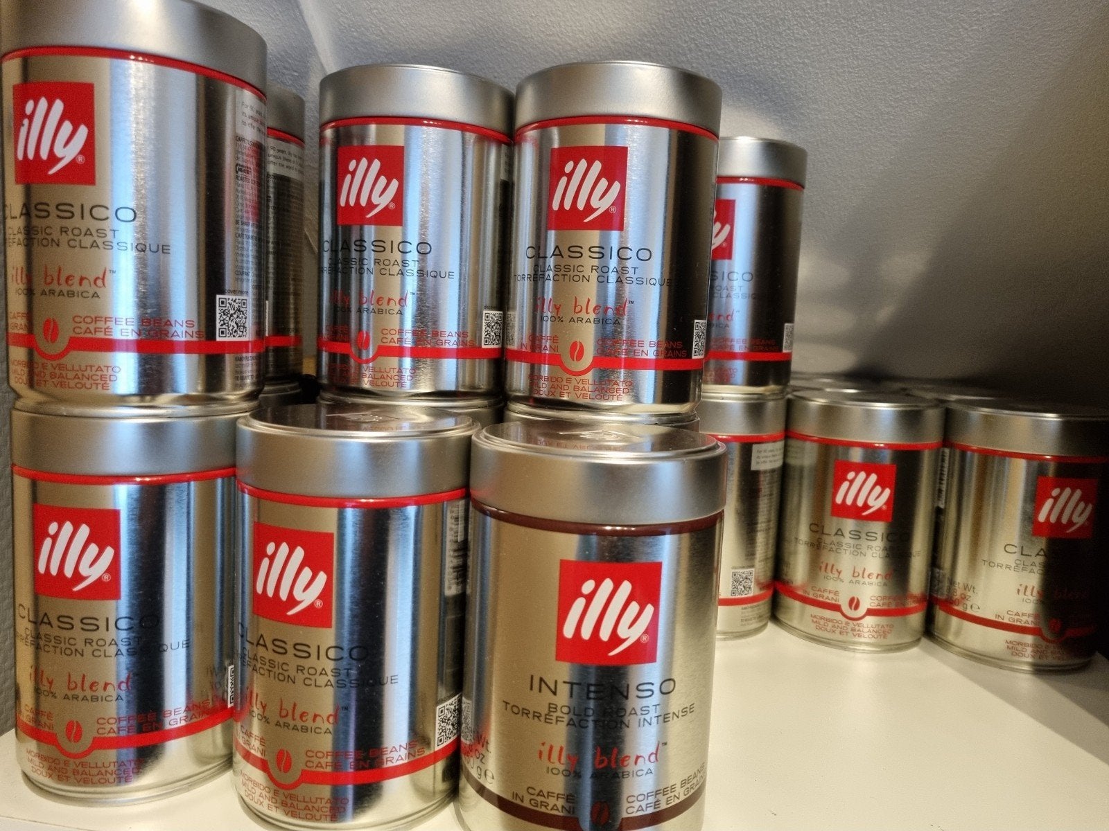 Lege Illy koffie blikken, Ophalen