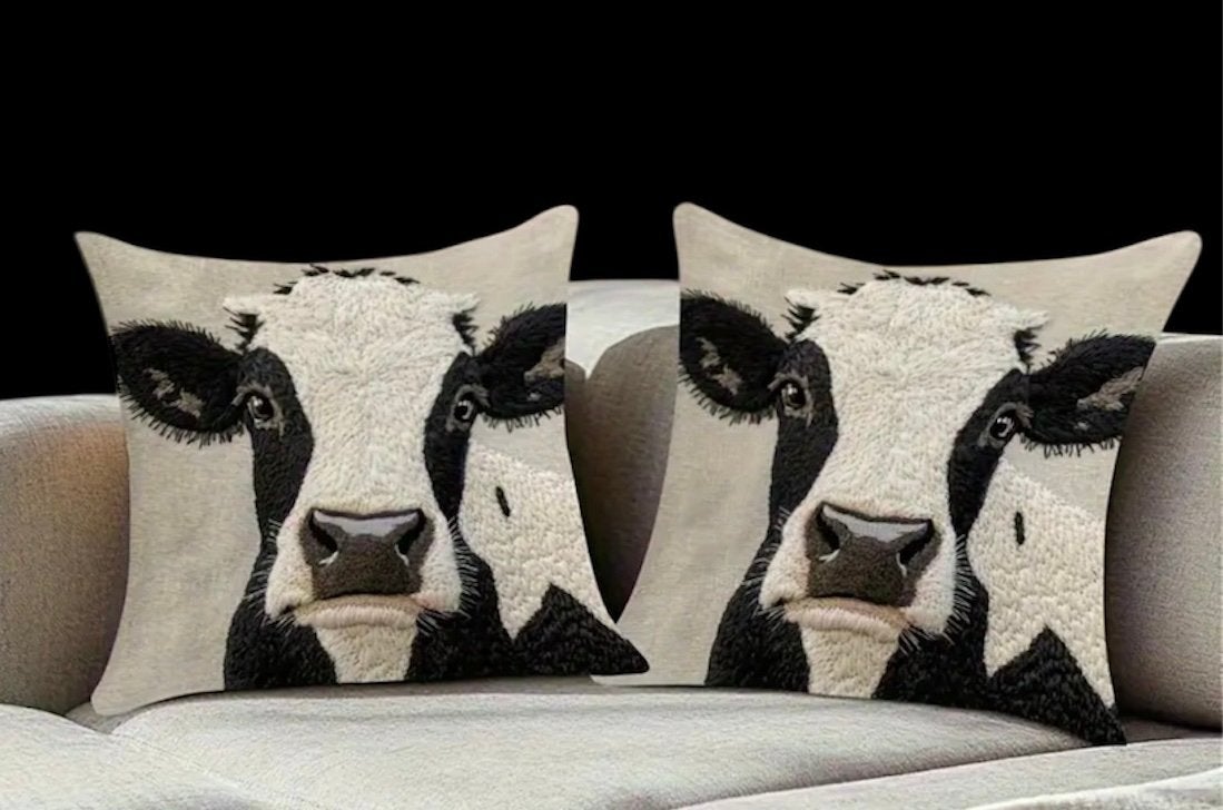** NIEUW -  twee superleuke kussenhoesjes met zwartbonte koe, Huis en Inrichting, Woonaccessoires | Kussens, Ophalen of Verzenden