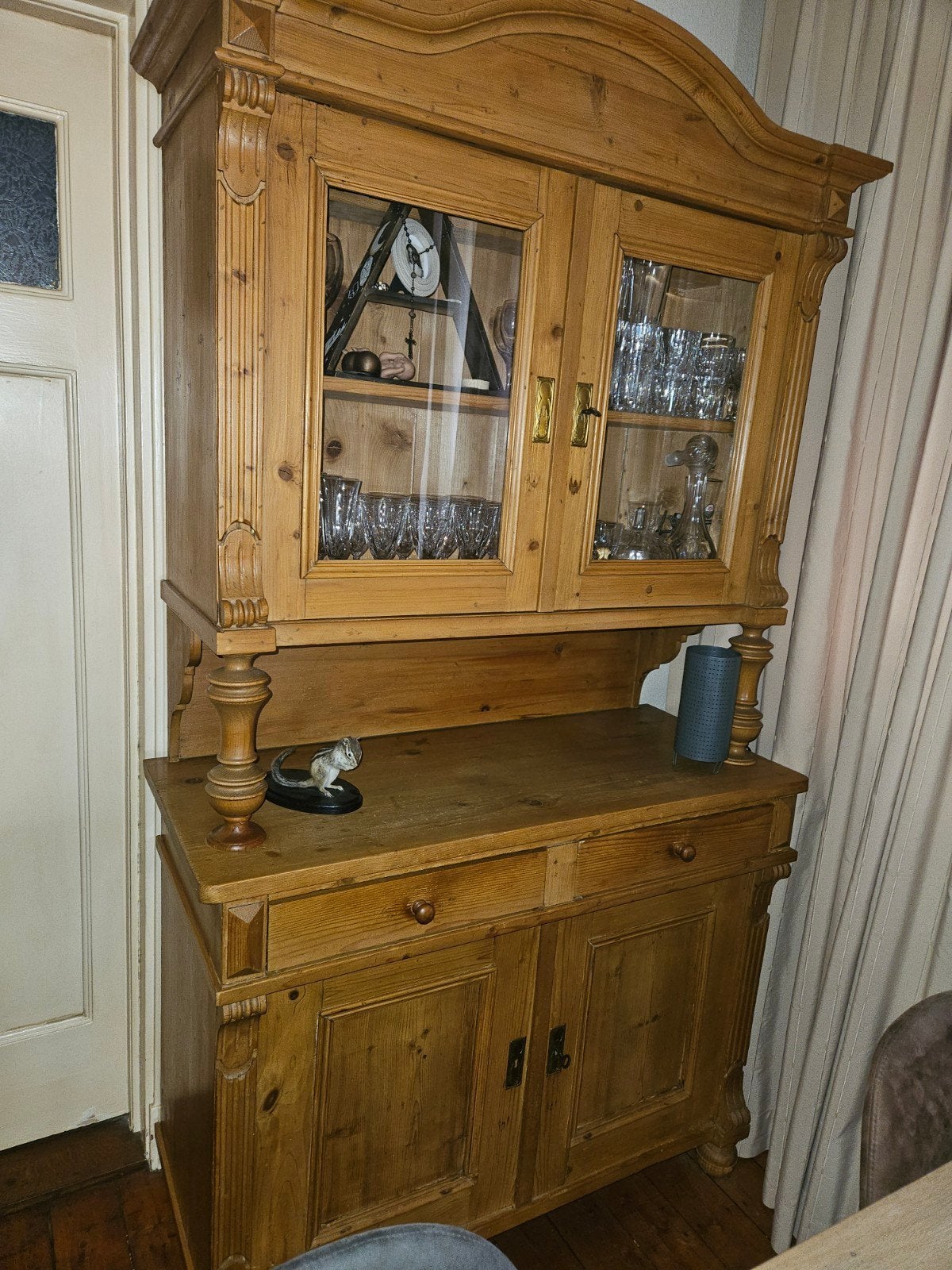 antieke buffetkast, Ophalen, Gebruikt, 200 cm of meer, Grenenhout