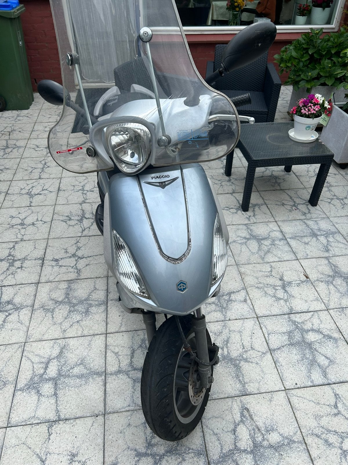 Piaggio Fly 2012 met begrenzer - Lichte schade, Ophalen, Gebruikt, Fly, Benzine