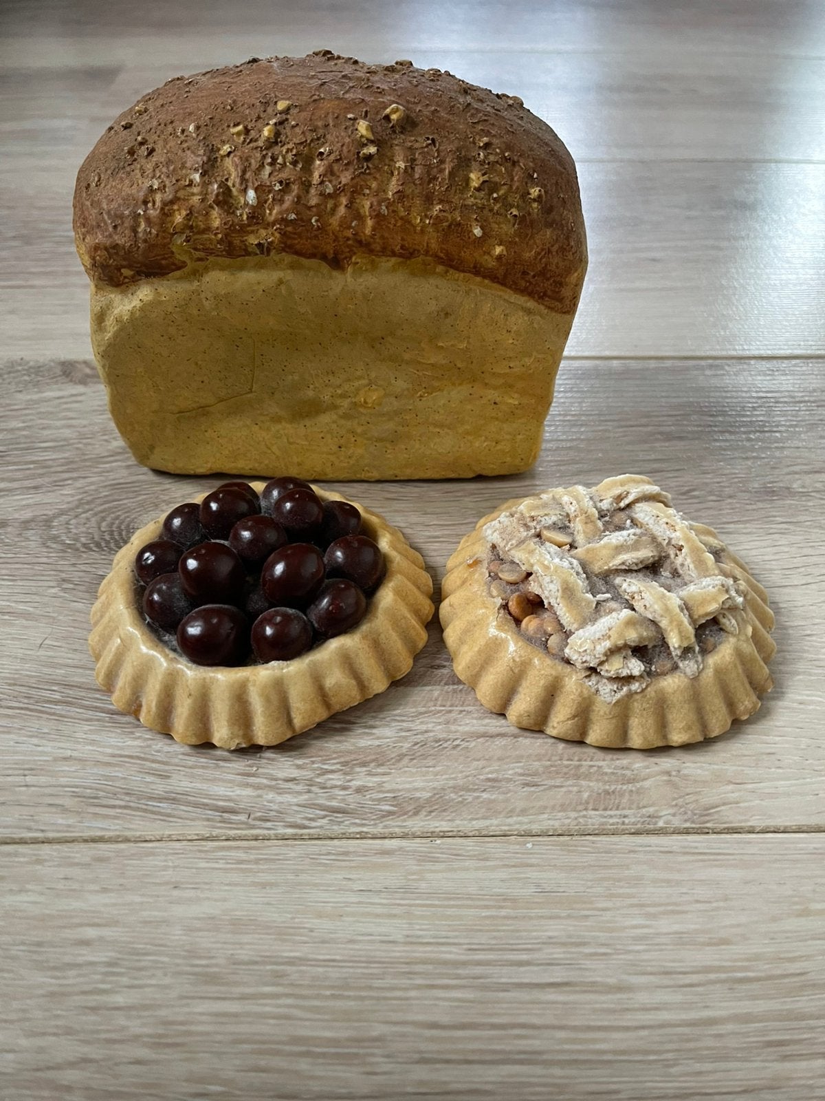 Nep halfbroodje en twee gebakjes, Ophalen of Verzenden, Zo goed als nieuw