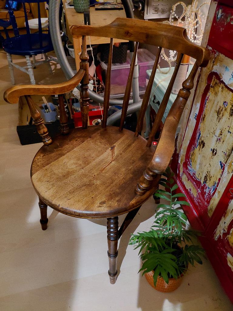 Antieke Captain Chair, Ophalen