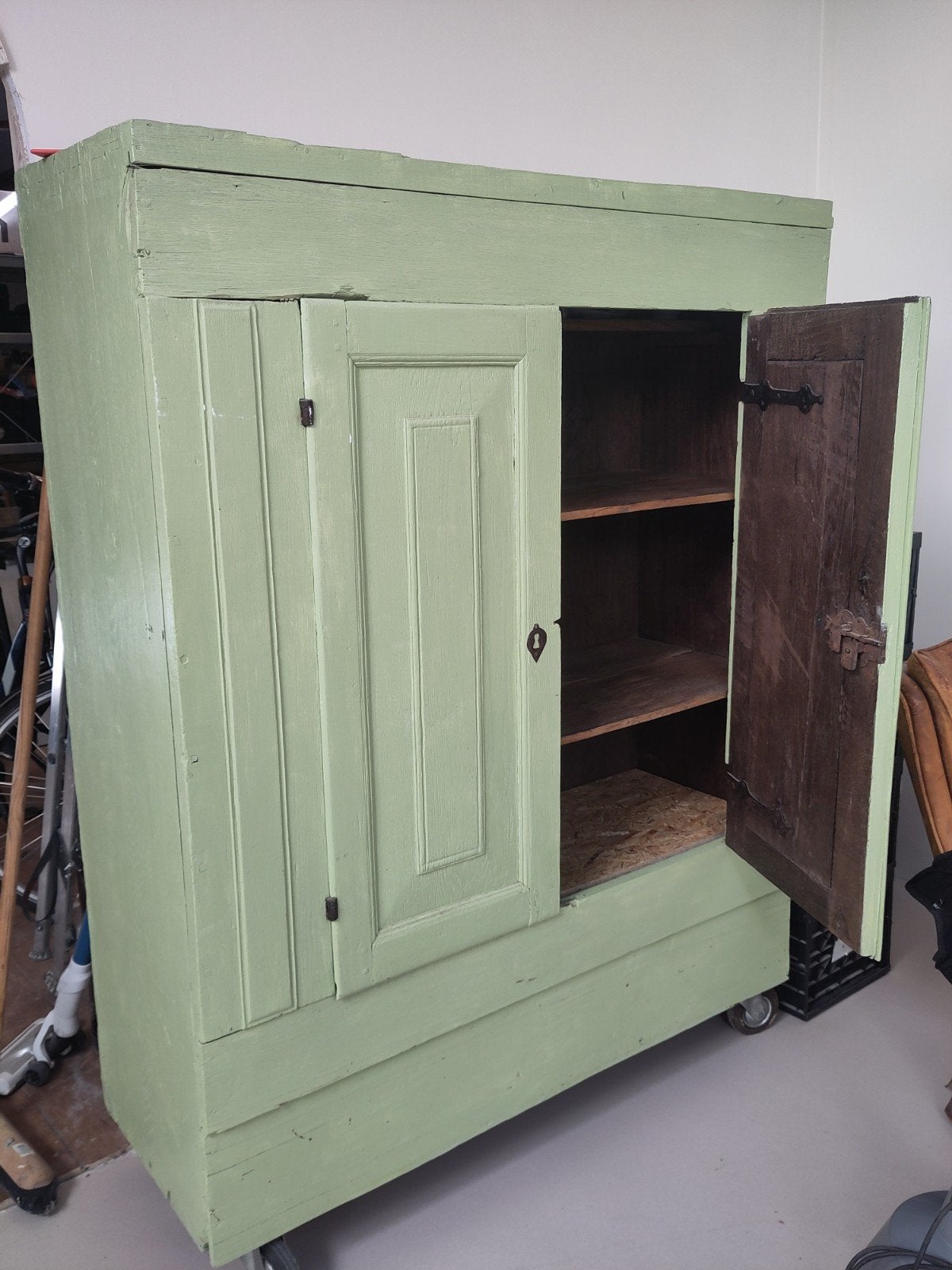 stoere groene kast, Huis en Inrichting, Ophalen, 100 tot 150 cm, 25 tot 50 cm, Gebruikt