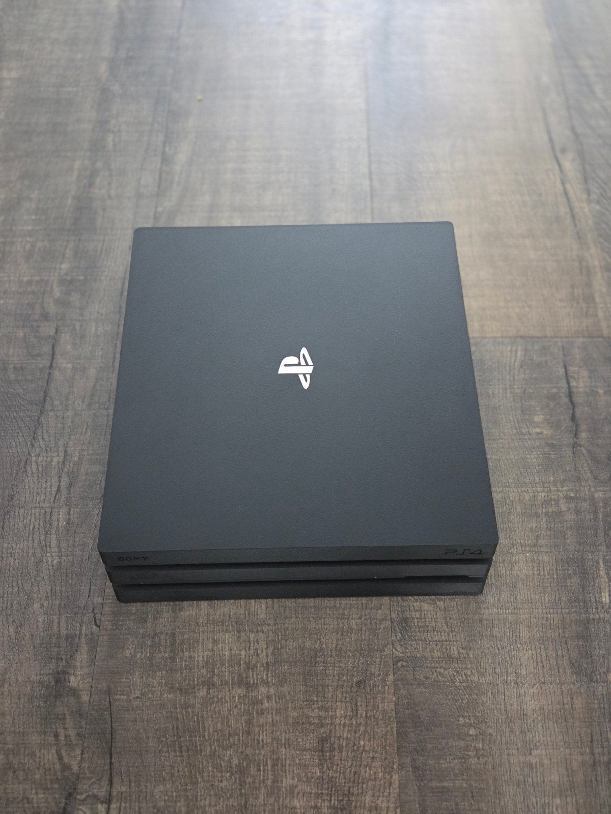 PS4 Pro met 2 controllers en 20+ games, Spelcomputers en Games, Ophalen, Met games, Met 2 controllers, Zo goed als nieuw