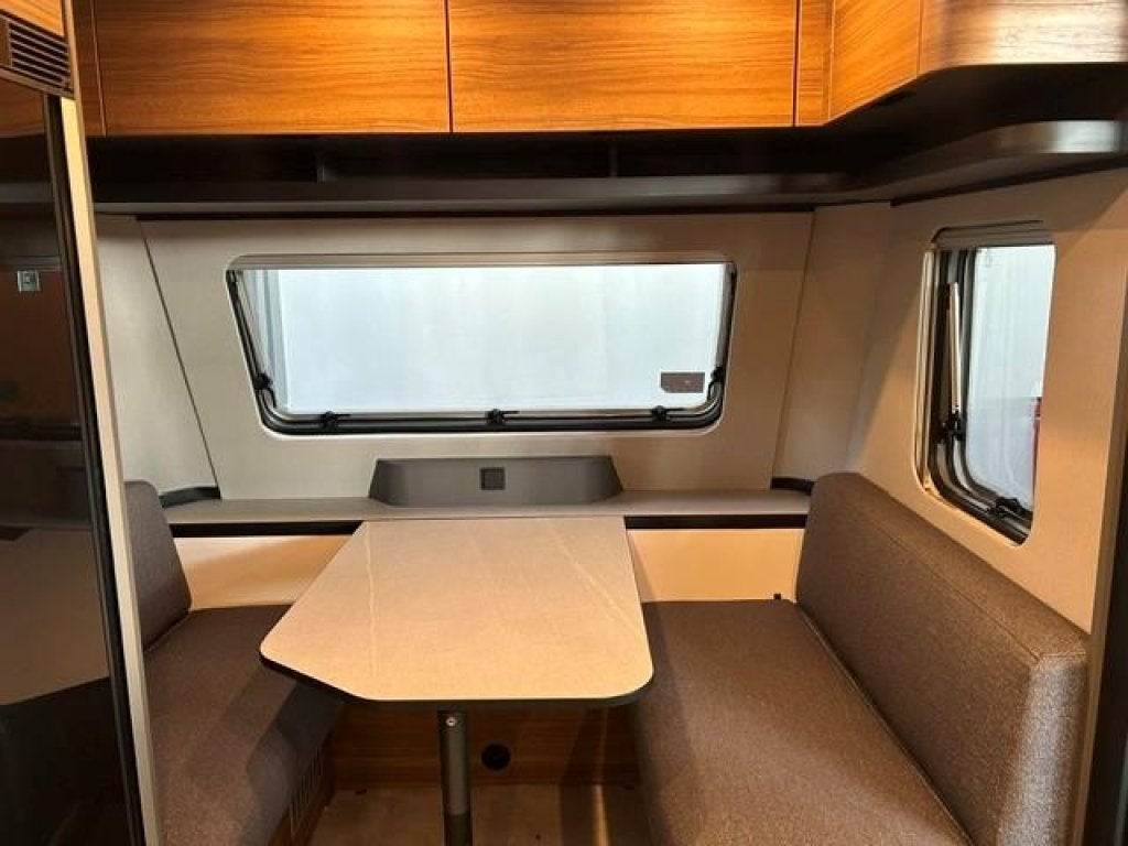 Eriba Novaline 442 2026, Caravans en Kamperen, Schokbreker, Overige typen, Standaardzit, Bedrijf