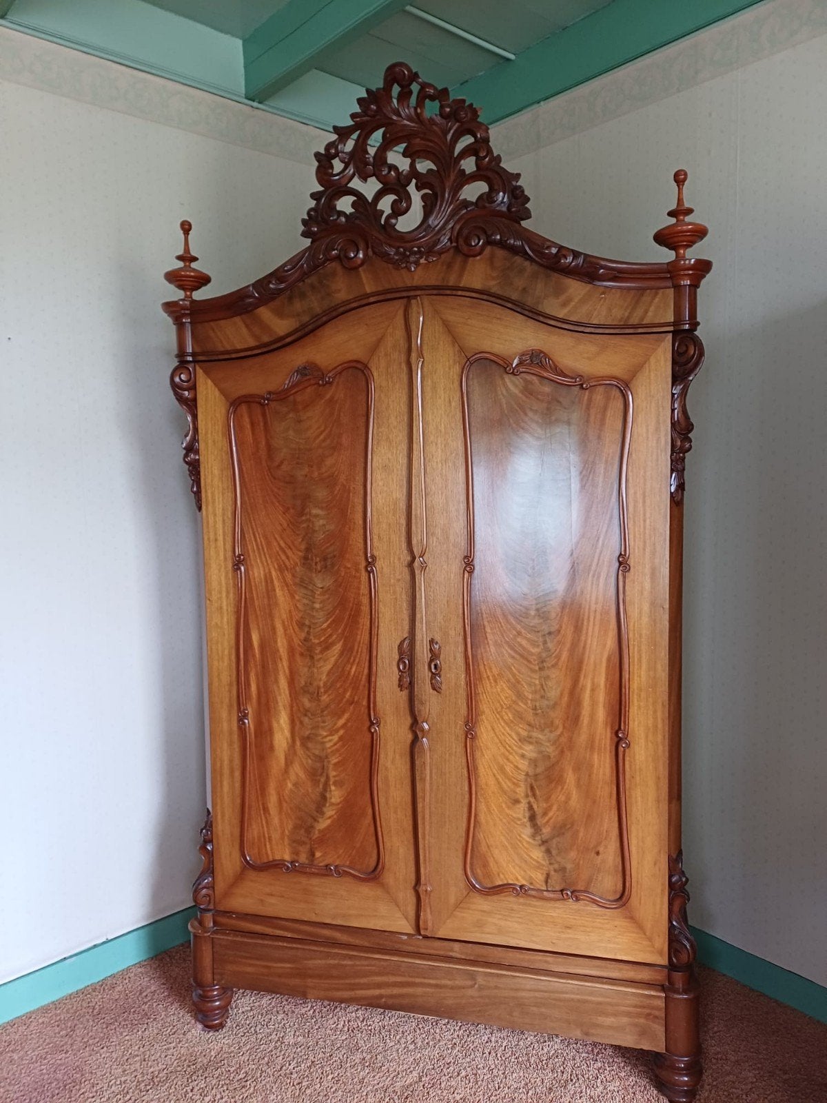 Antiek slaapkamer meubilair., Ophalen