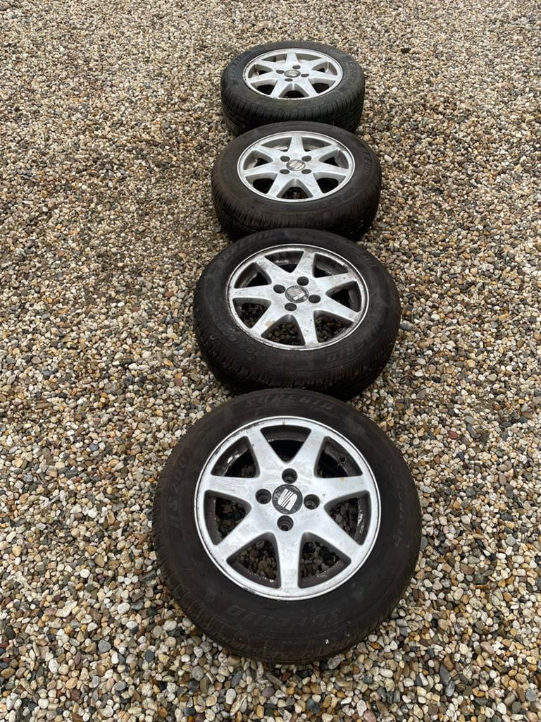 4 Superia banden met velg (set), Ophalen, Gebruikt