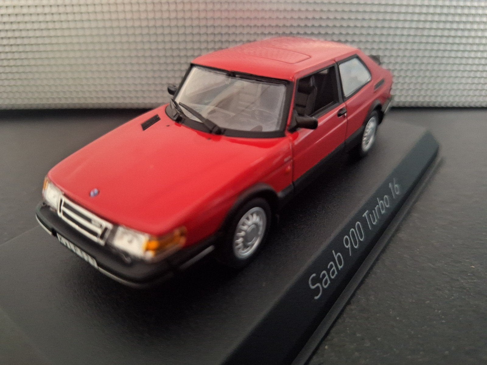 Saab 900 Turbo 16 Schaal 1:43, Hobby en Vrije tijd, Auto, Norev, Ophalen of Verzenden, Norev