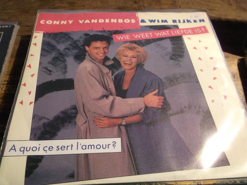 conny vandenbos wim rijken Wie weet wat liefde is 148, Ophalen of Verzenden, Gebruikt, 7 inch, Nederlandstalig
