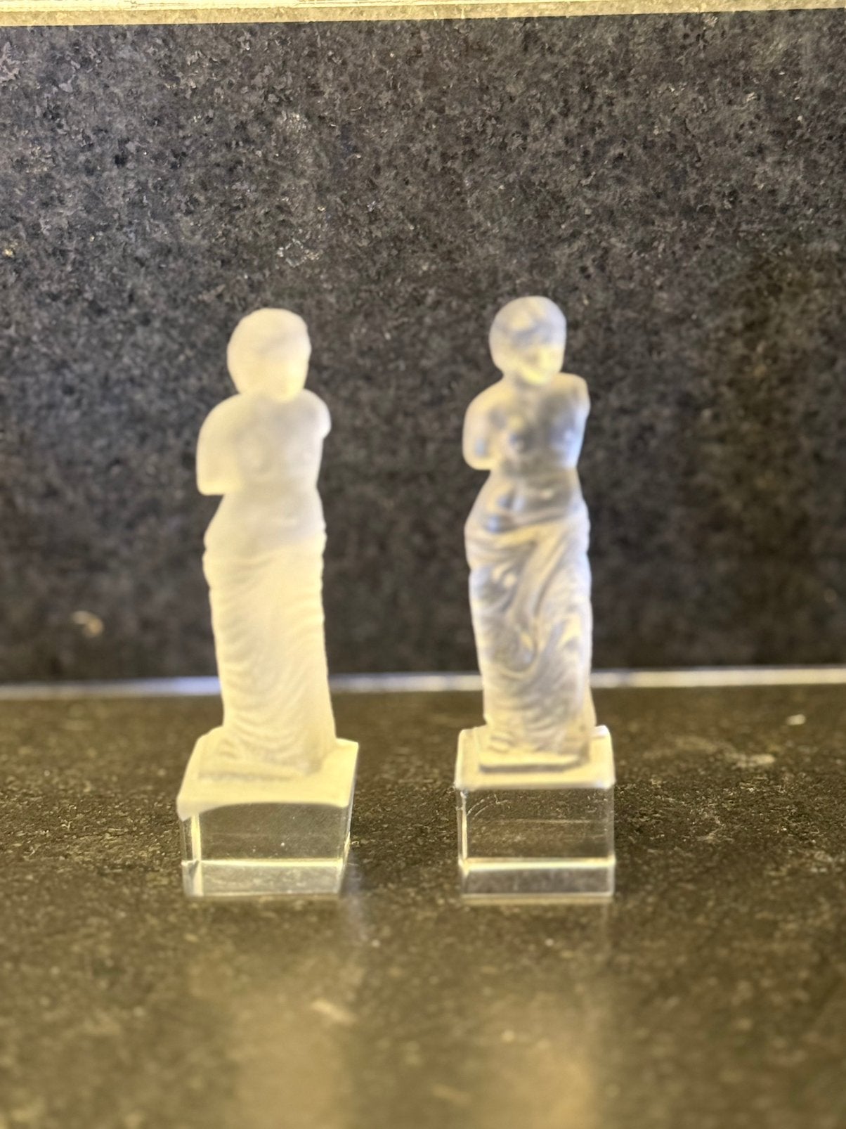 Art Deco Curt Schlevogt Bohemia Ingrid beeldje, Venus v Milo, Glas, Minder dan 20 cm, Ophalen of Verzenden, Beeld