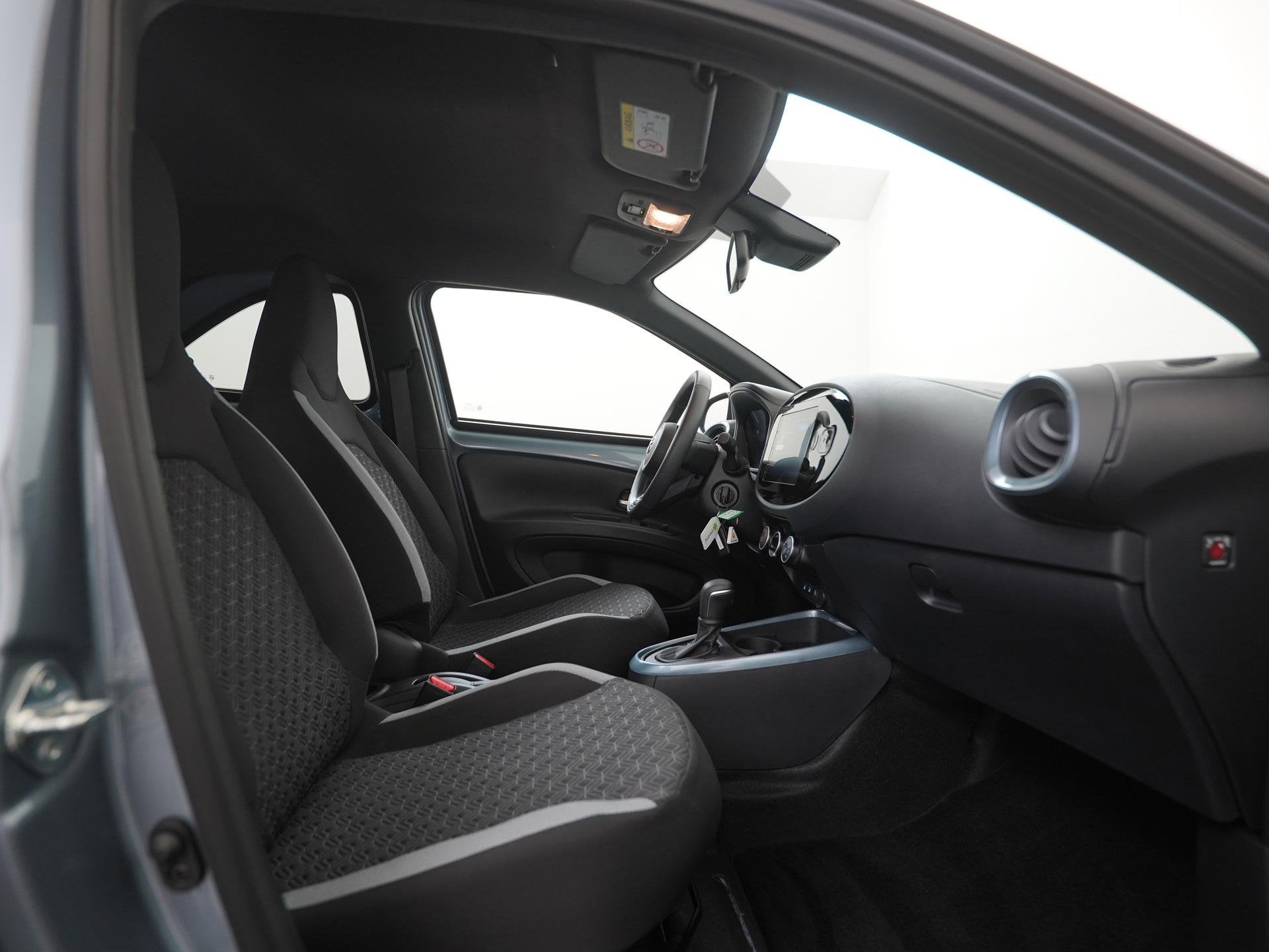 Toyota Aygo X 1.0 VVT-i S-CVT Pulse | Stoelverwarming | Came, Auto's, Stof, Gebruikt, 4 stoelen, 3 cilinders