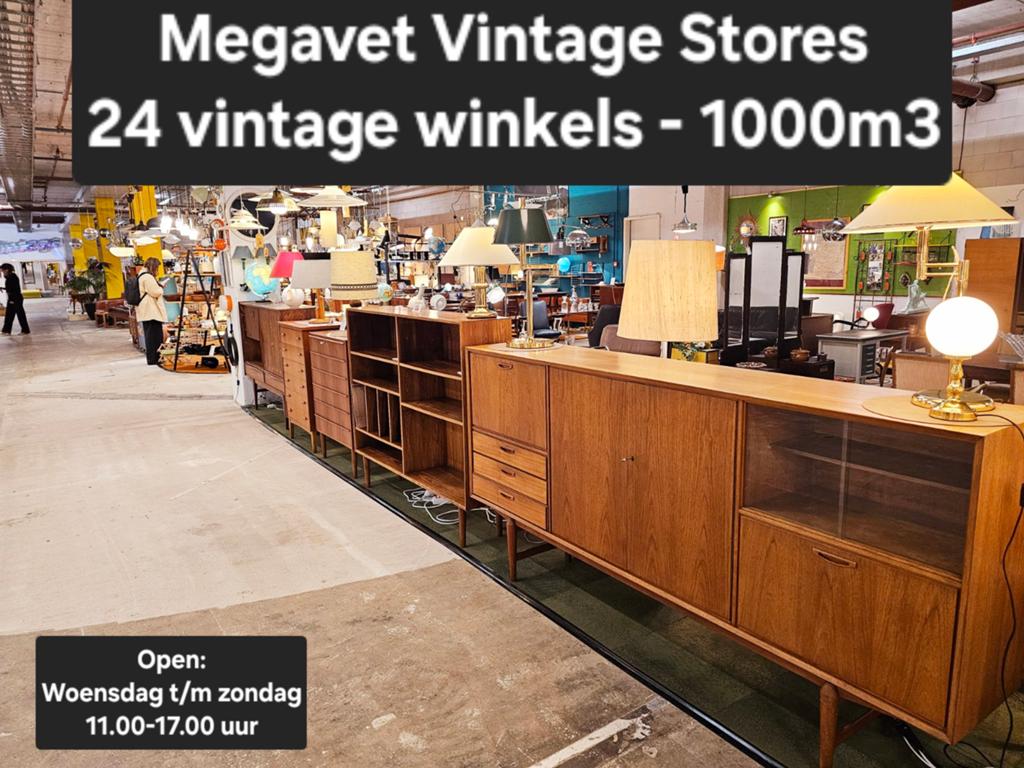 Vintage dressoirs, retro platenkasten, 1960's Deens design, Mid-century Deens design, Met deur(en), ., Zo goed als nieuw