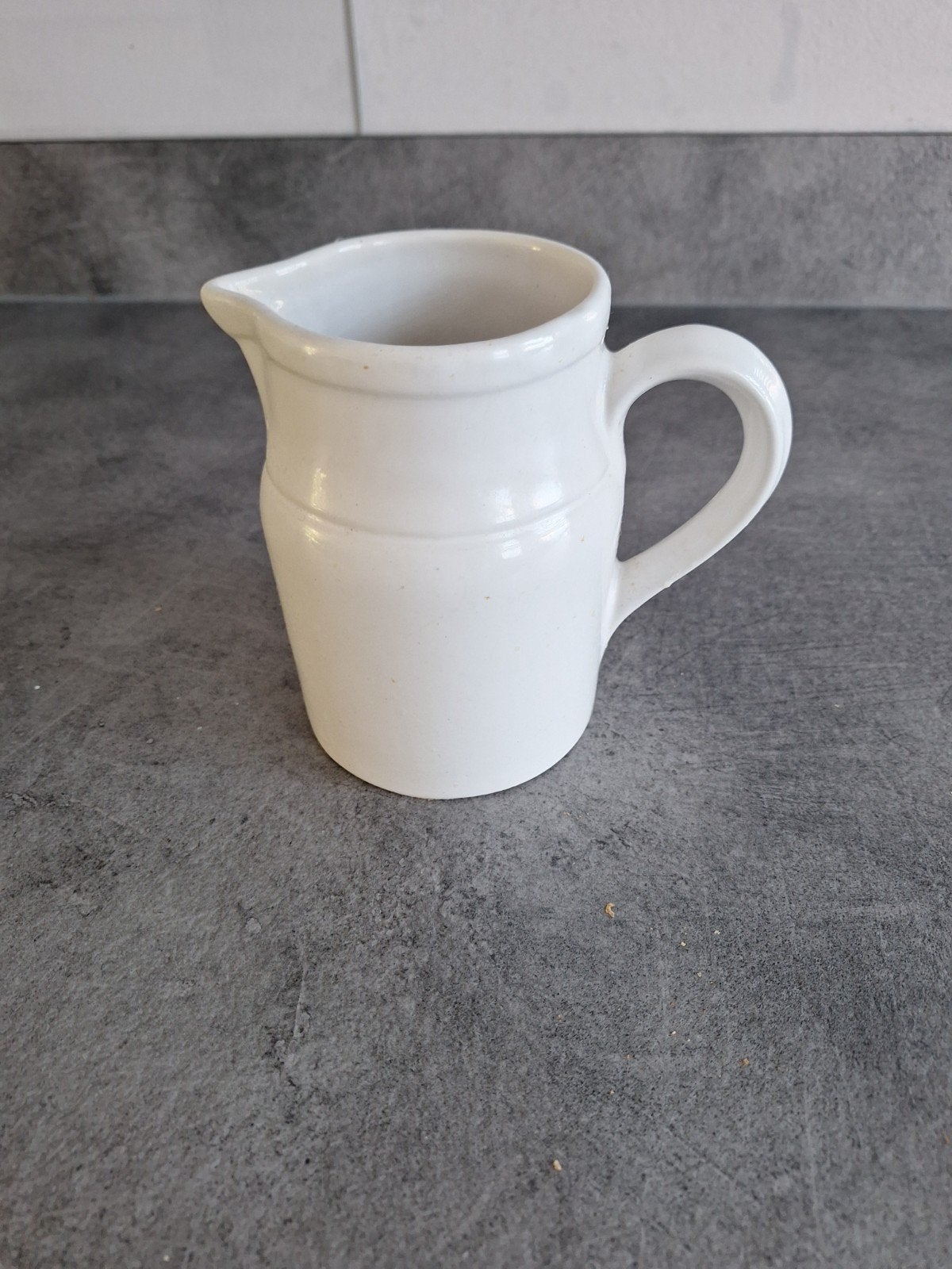 Witte keramische kan - Vintage stijl, Ophalen