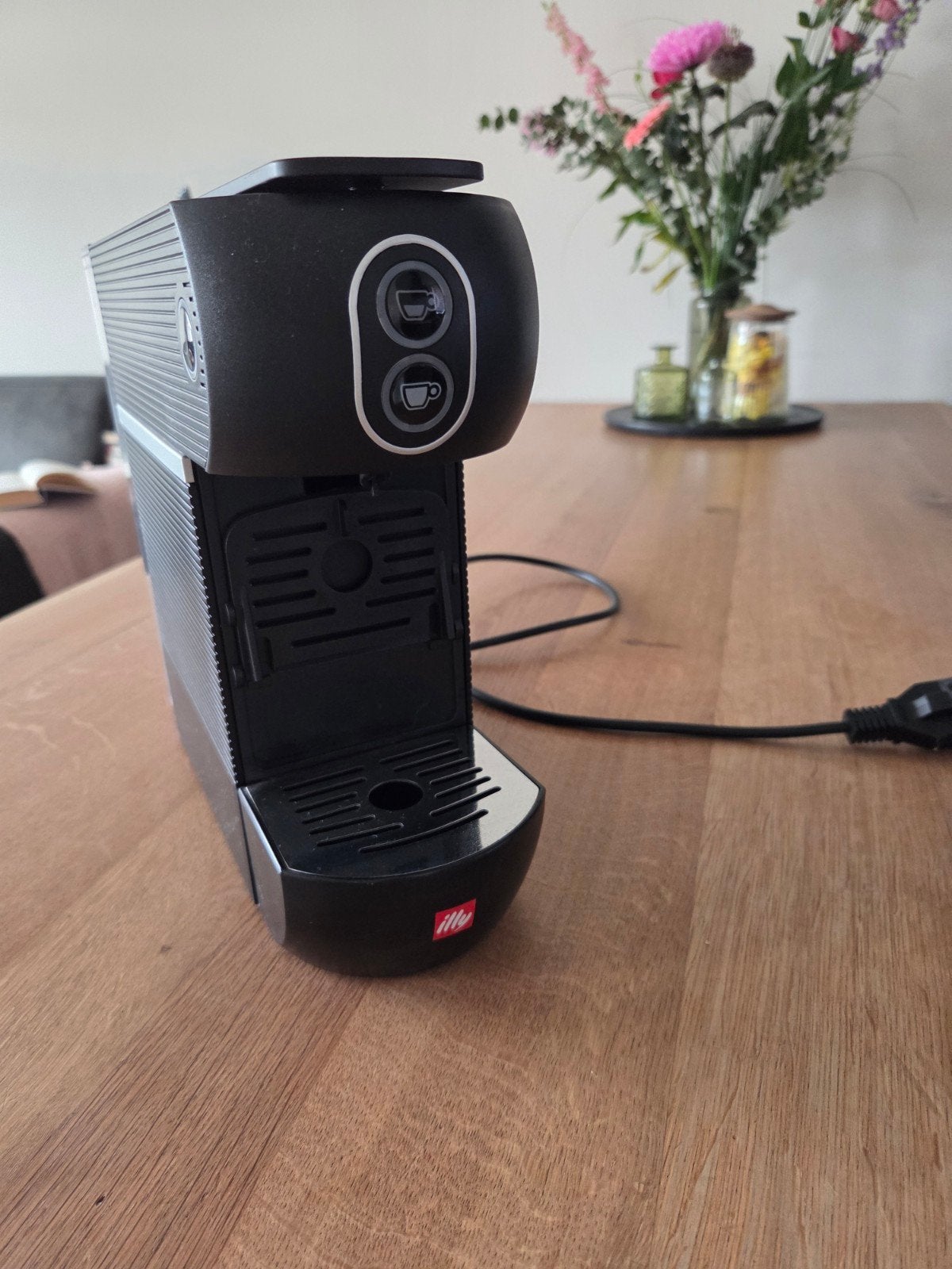 Illy Iperespresso Y3.3 Espressomachine - Zwart, Witgoed en Apparatuur, Koffiezetapparaten, Ophalen, Espresso apparaat, Zo goed als nieuw