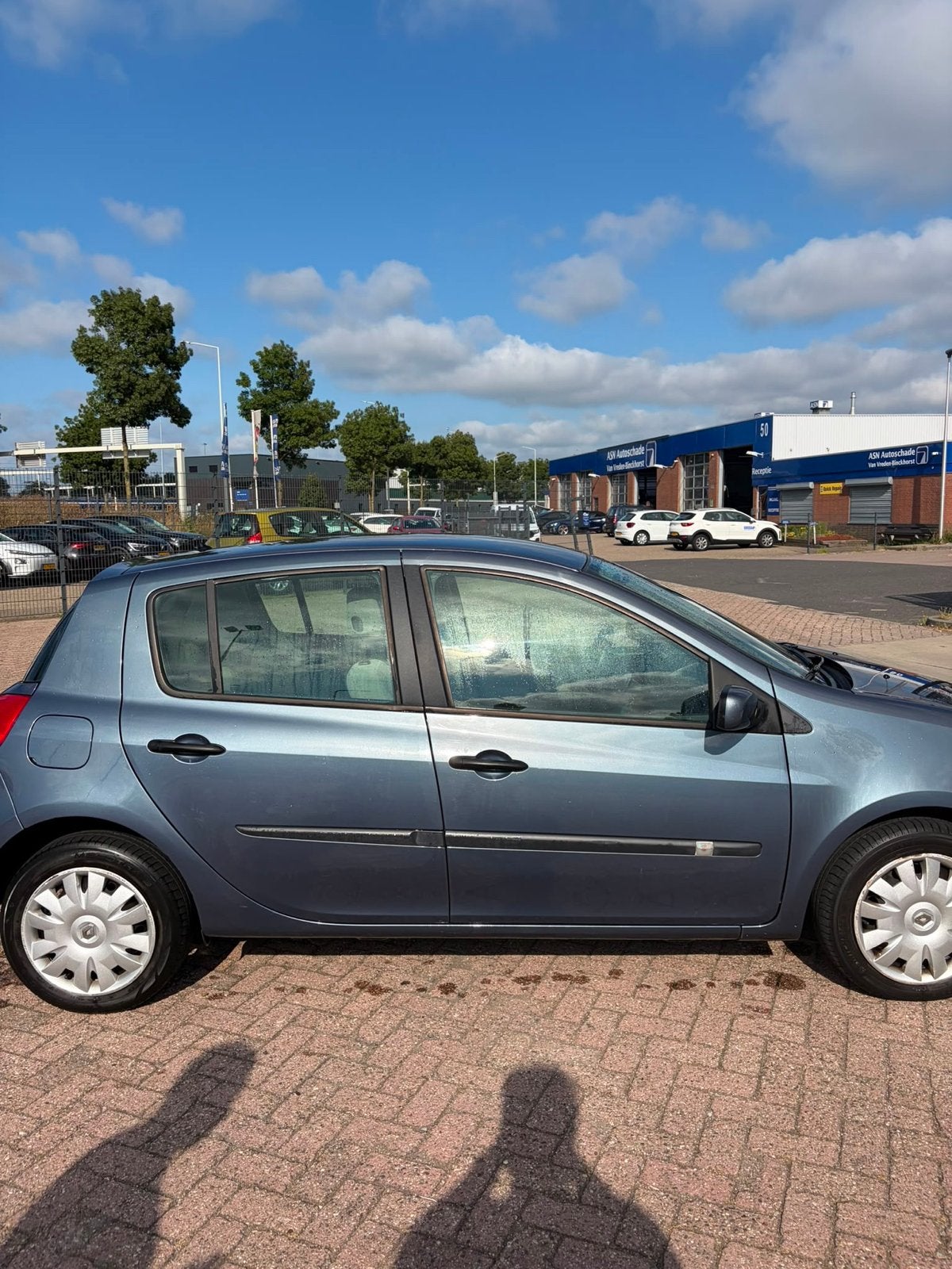 Renault Clio 1.2 16V 55KW Auth 5-DRS E4 2006 Blauw, Auto's, Voorwielaandrijving, 535 kg, 74 pk, 4 cilinders