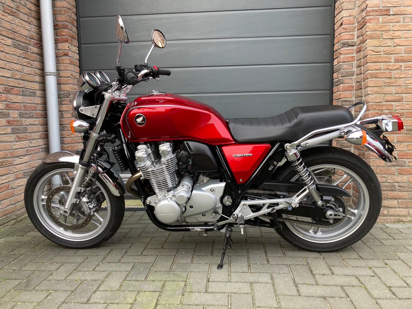 Honda CB1100 - Klassieke stijl, moderne prestaties Arrow, 4 cilinders, Motorrijbewijs A, Particulier, Meer dan 35 kW