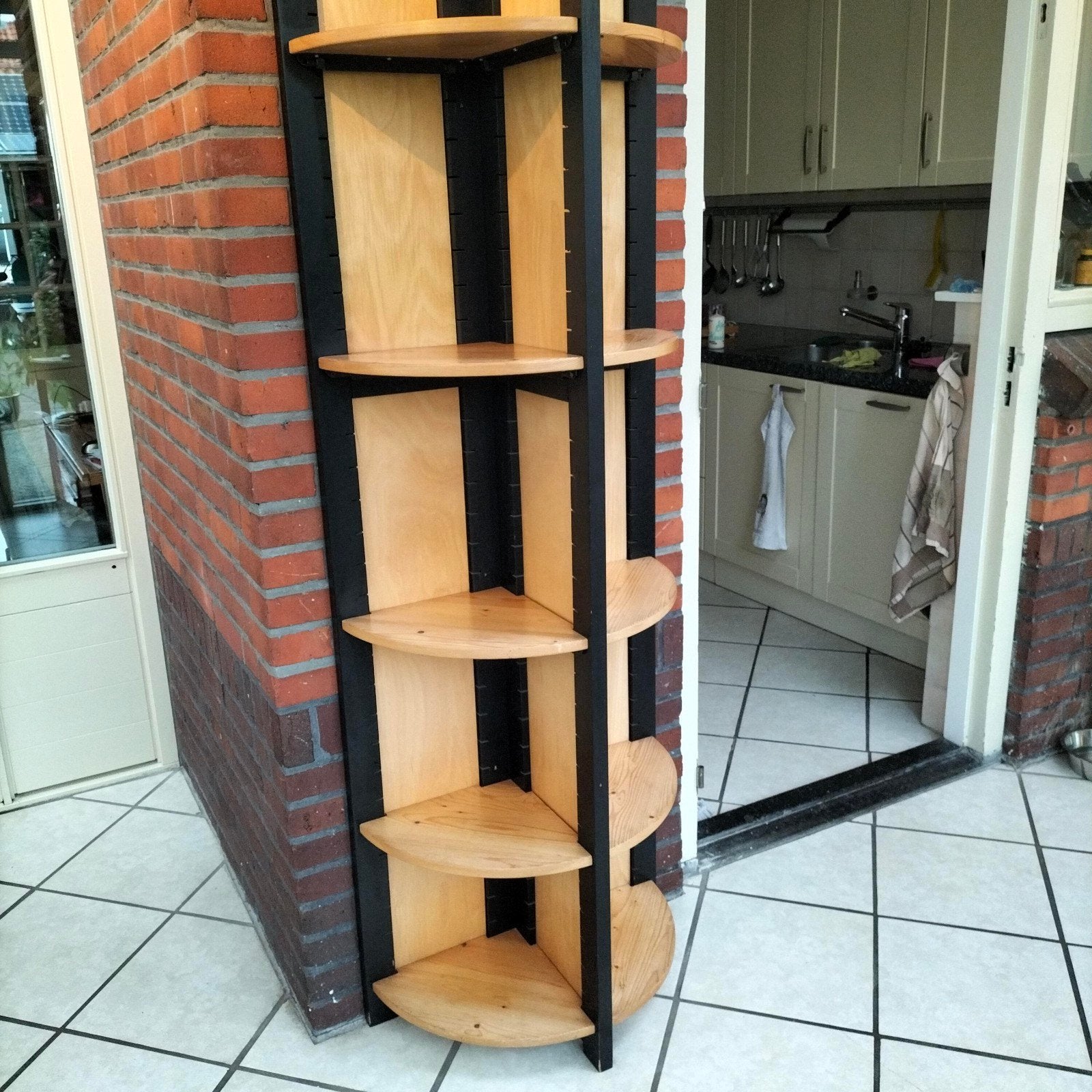 Halfrond kastje grenen  met zwart, Huis en Inrichting, Ophalen, Gebruikt