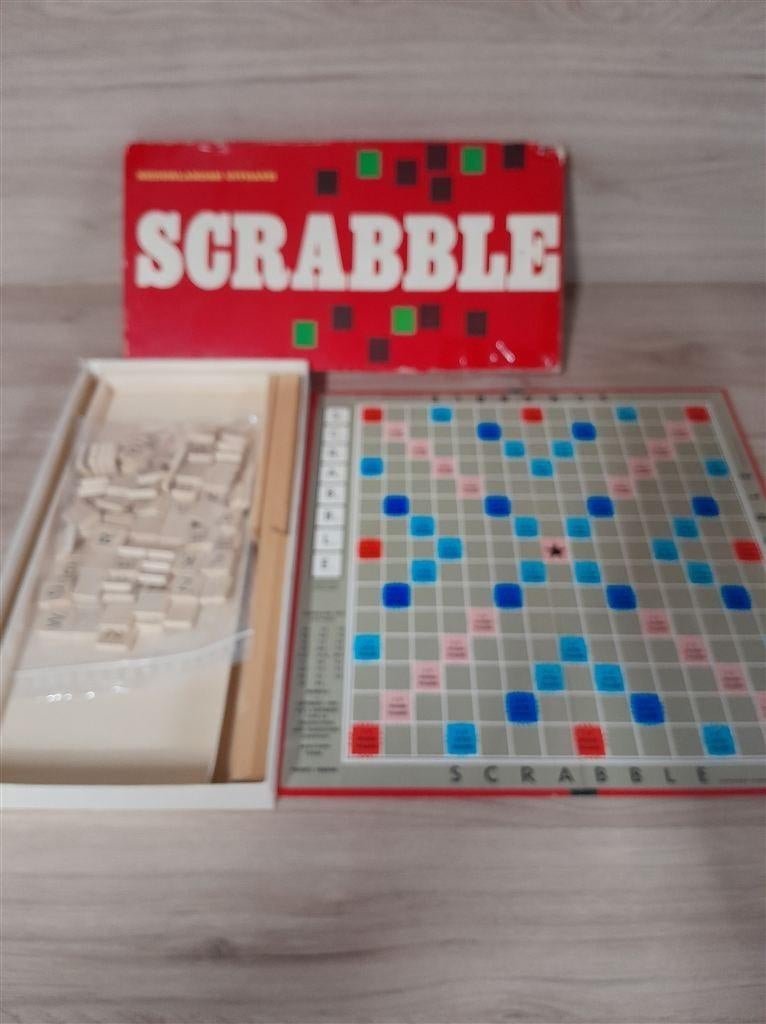 scrabble klassieke versie [s1244], Hobby en Vrije tijd, Gezelschapsspellen | Bordspellen, Verzenden, Zo goed als nieuw