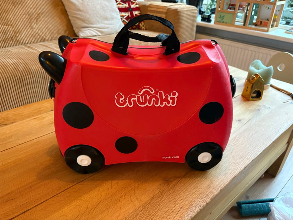 Trunki kinderkoffer / ride-on koffer – lieveheersbeestje, Wieltjes, Hard kunststof, Minder dan 50 cm, Ophalen of Verzenden