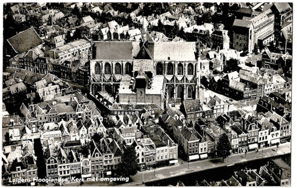 Leiden (zh) panorama hooglandse kerk en omg., gelopen 1954, Verzenden, 1940 tot 1960, Gelopen, Zuid-Holland