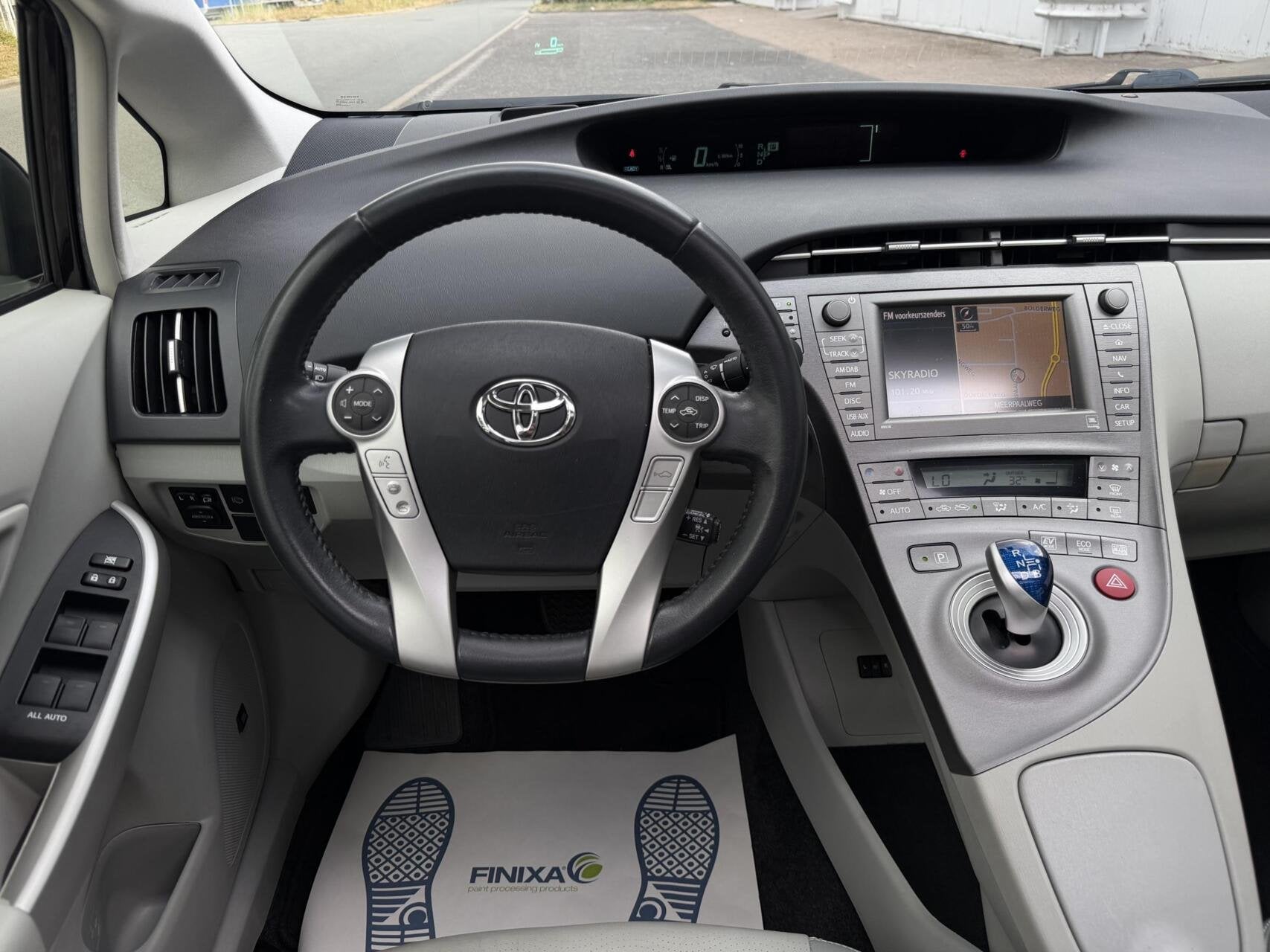 Toyota Prius 1.8 Executive Business - NAVI/CAM/LEER/JBL/NAP, Auto's, Euro 5, 136 pk, Gebruikt, 1340 kg