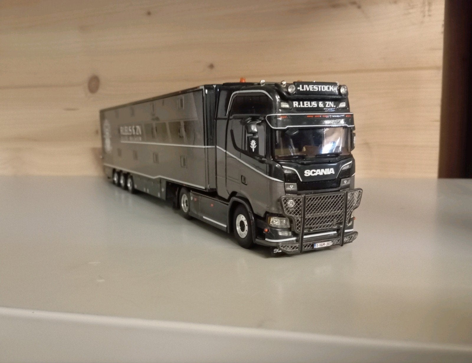 Scania S R. Leus WSI, Hobby en Vrije tijd, Modelauto's | 1:50, Ophalen of Verzenden, Nieuw, Bus of Vrachtwagen, Wsi