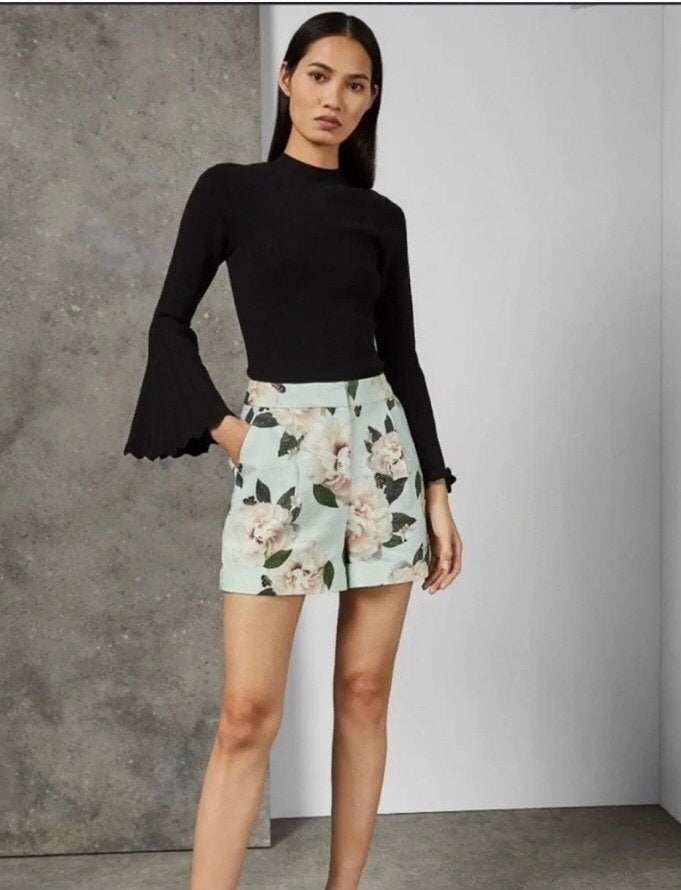Ted Baker shorts lichtblauw met bloemenprint maat 38, Kleding | Dames, Maat 38/40 (M), Kort, Nieuw, Meerkleurig