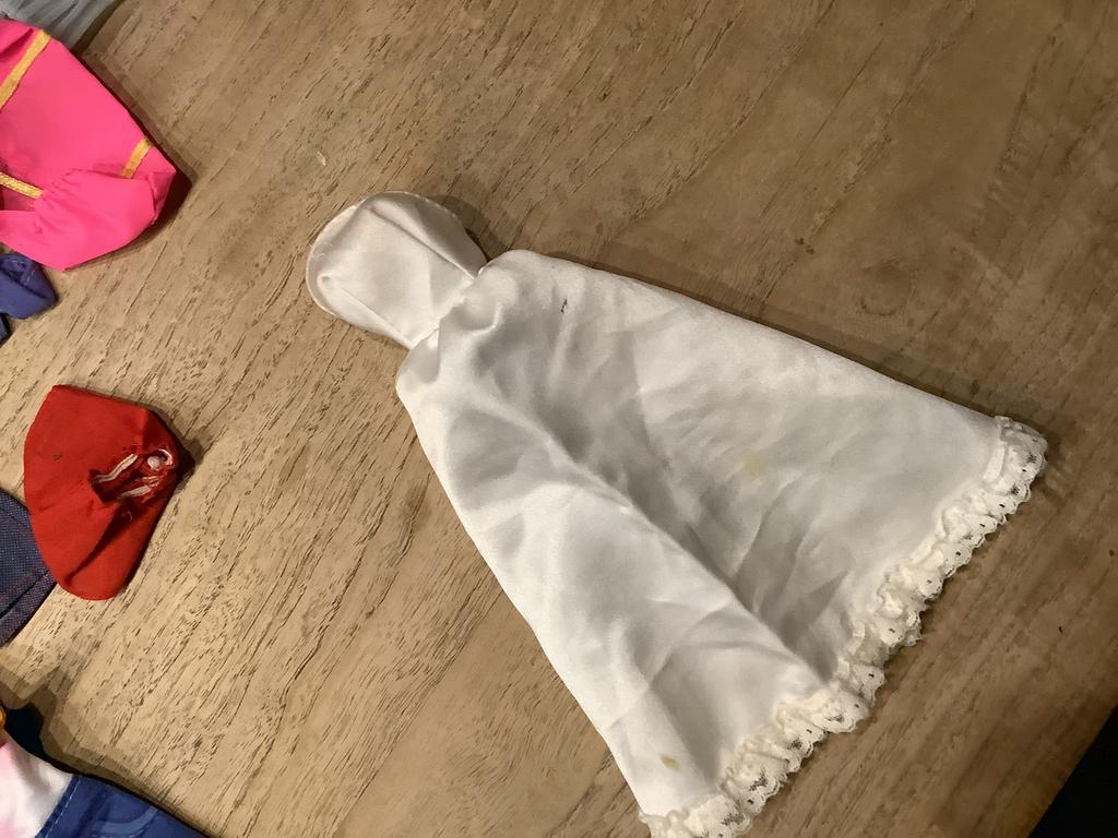 Barbie jurk, Ophalen of Verzenden, Gebruikt, Kleertjes