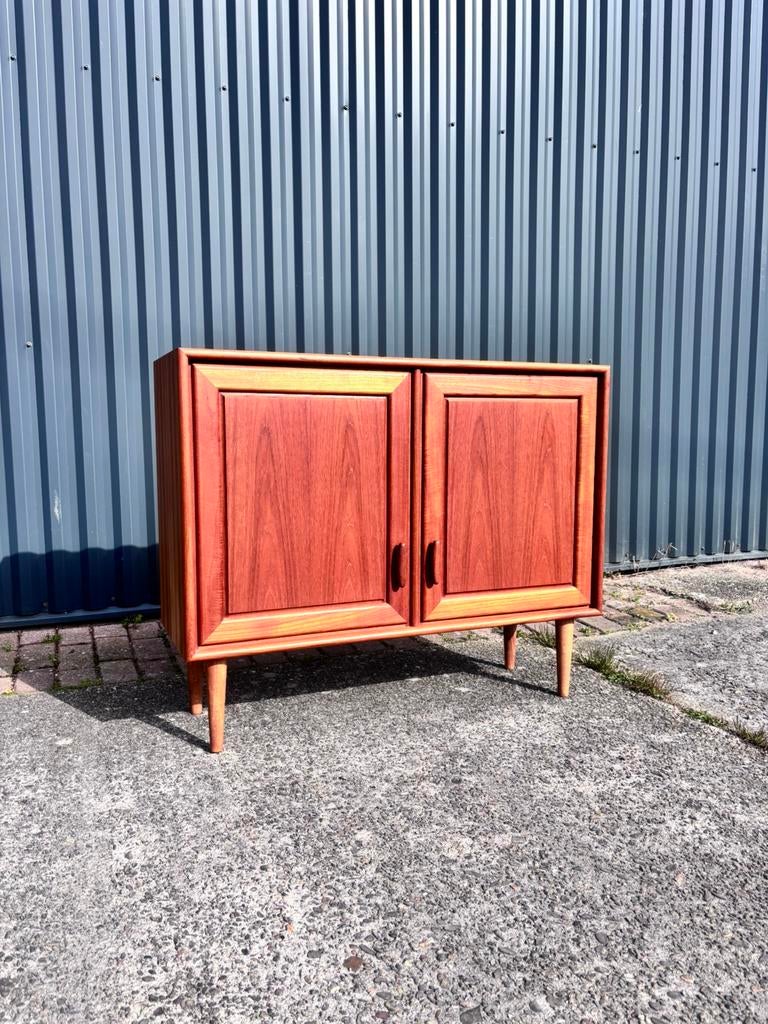 Vintage kastje tvmeubel teak deens, Huis en Inrichting, Kasten | Dressoirs, Gebruikt, 50 tot 100 cm, 25 tot 50 cm, Ophalen