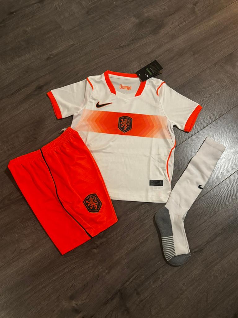 Wk nederlands elftal tenue uit!!, Maat XS of kleiner, Ophalen of Verzenden, Nieuw, Set