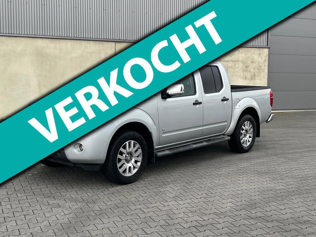 Nissan Navara 4X4 3.0 dCi Business Double Cab AUTOMAAT+LEDER, Automaat, Euro 5, Gebruikt, Zwart