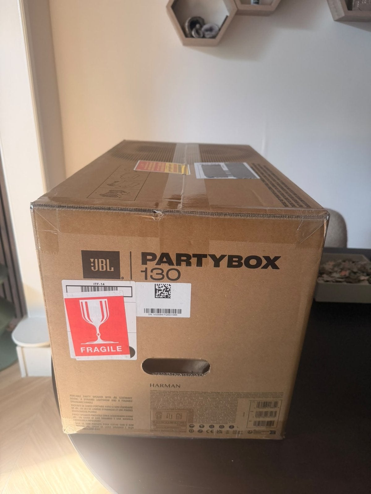 Foto 4 van Nieuwe JBL PartyBox 130 - Krachtige Bass Boost