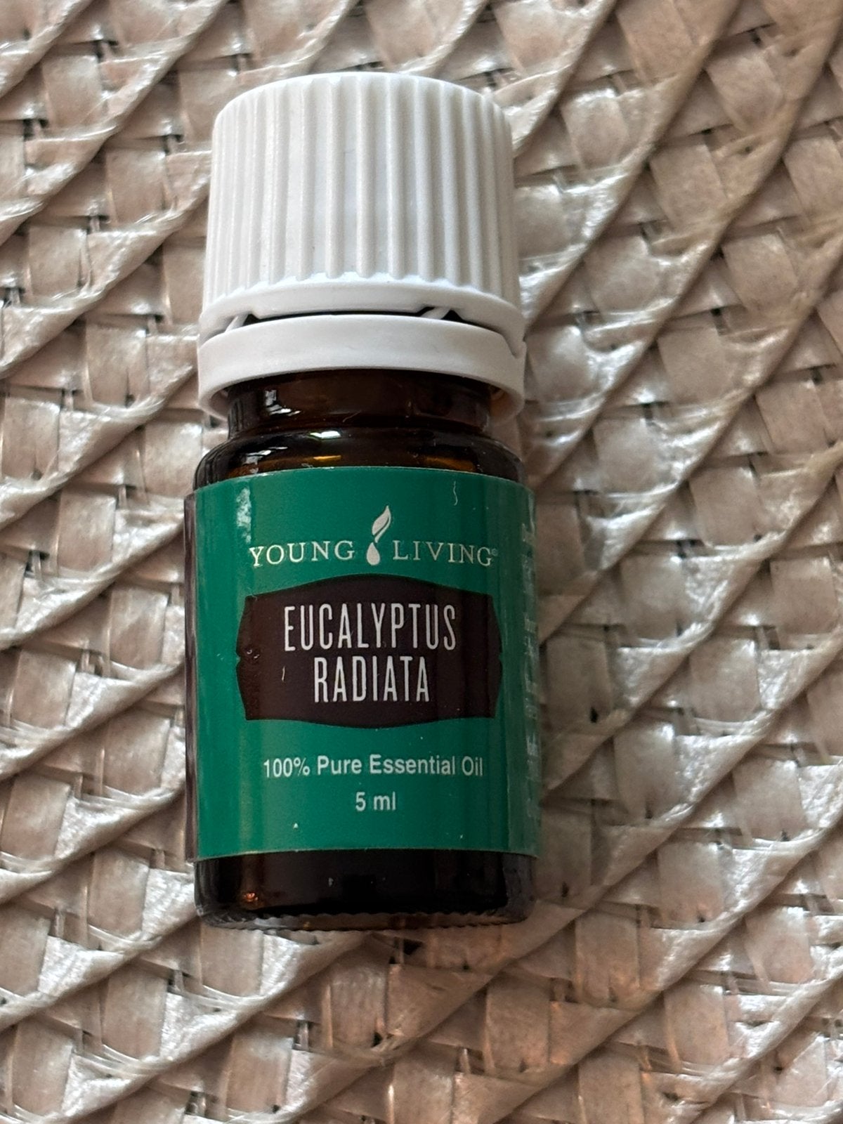 Nieuw eucalyptus radiata van Young living, Ophalen of Verzenden, Nieuw