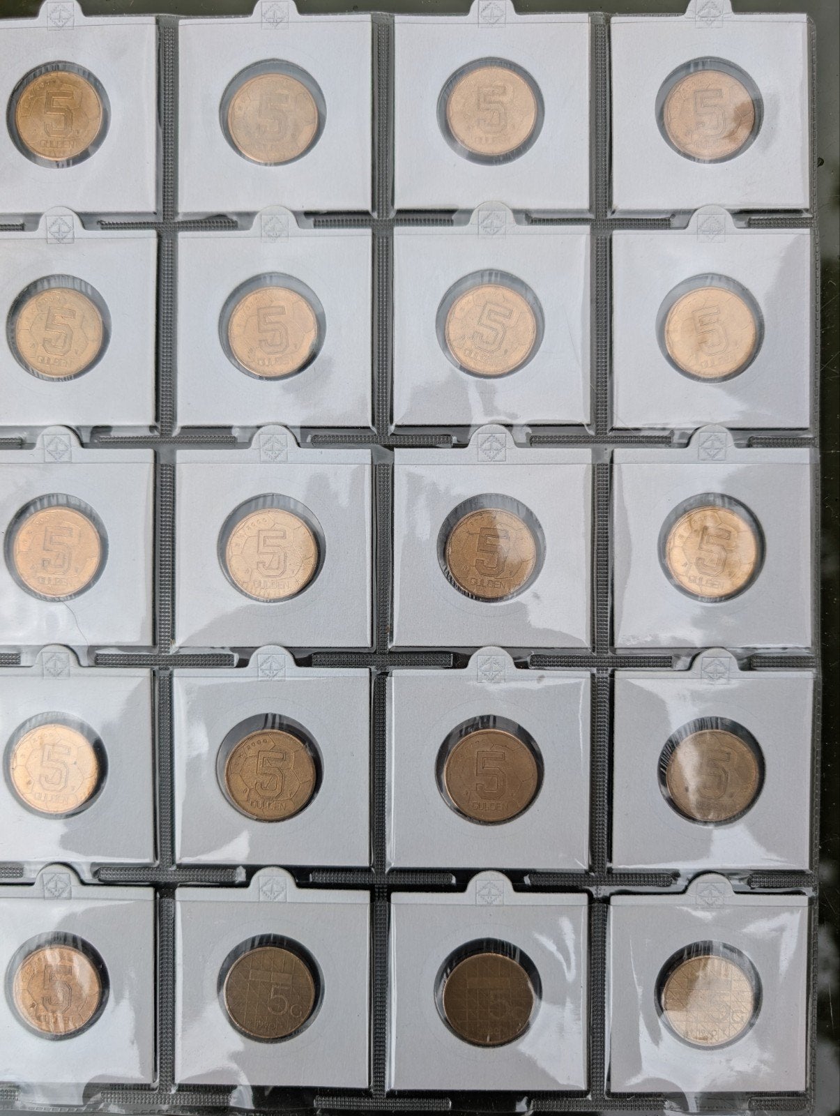 80x 5 Gulden munten, inclusief 17x voetbal editie, Ophalen of Verzenden