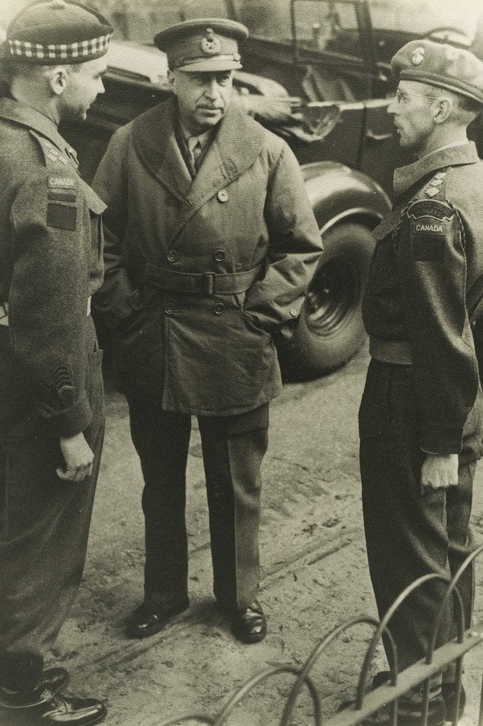delfzijl, Verzamelen, Ophalen of Verzenden, 1940 tot 1960, Zo goed als nieuw, Foto