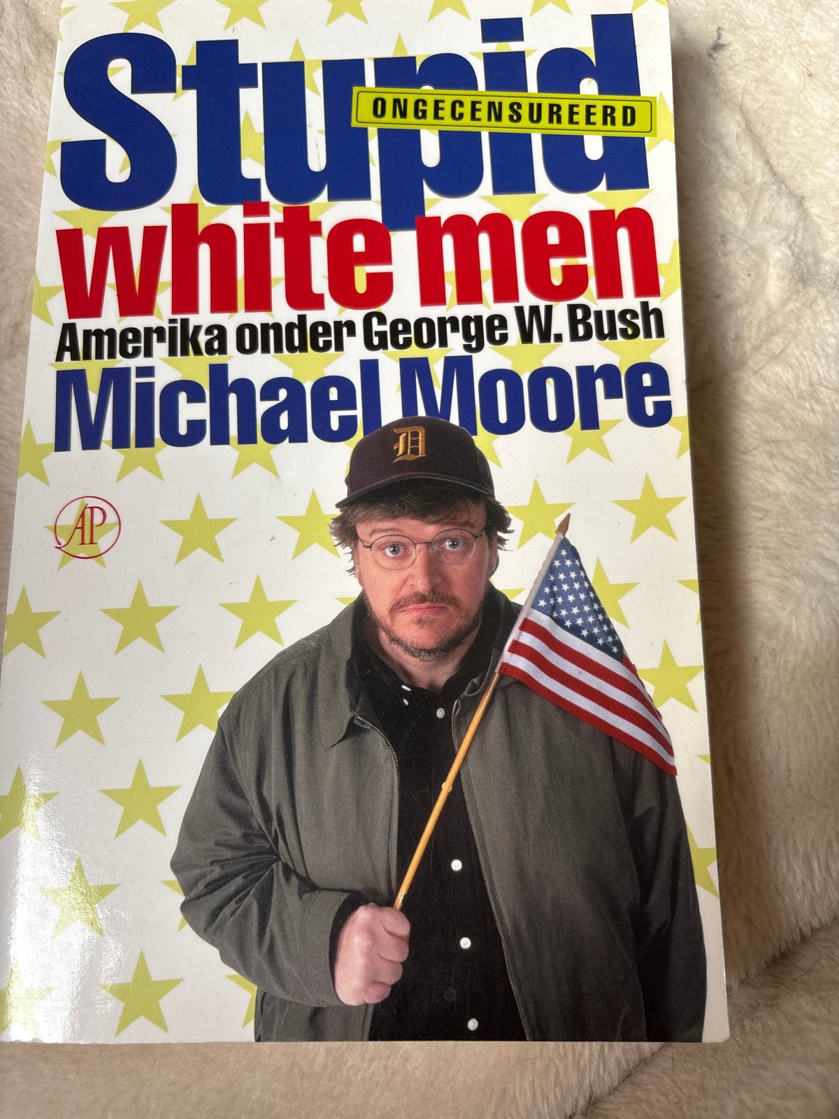 Stupid White Men - Michael Moore (Ongecensureerd), Boeken, Ophalen, Gelezen, Amerika