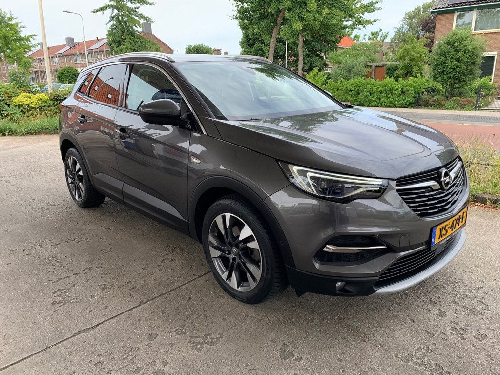 Opel Grandland X 1.2 Turbo Executive CARPLAY-NAVI-LED-TREKHA, Auto's, Opel, Voorwielaandrijving, Stof, Gebruikt, 1199 cc